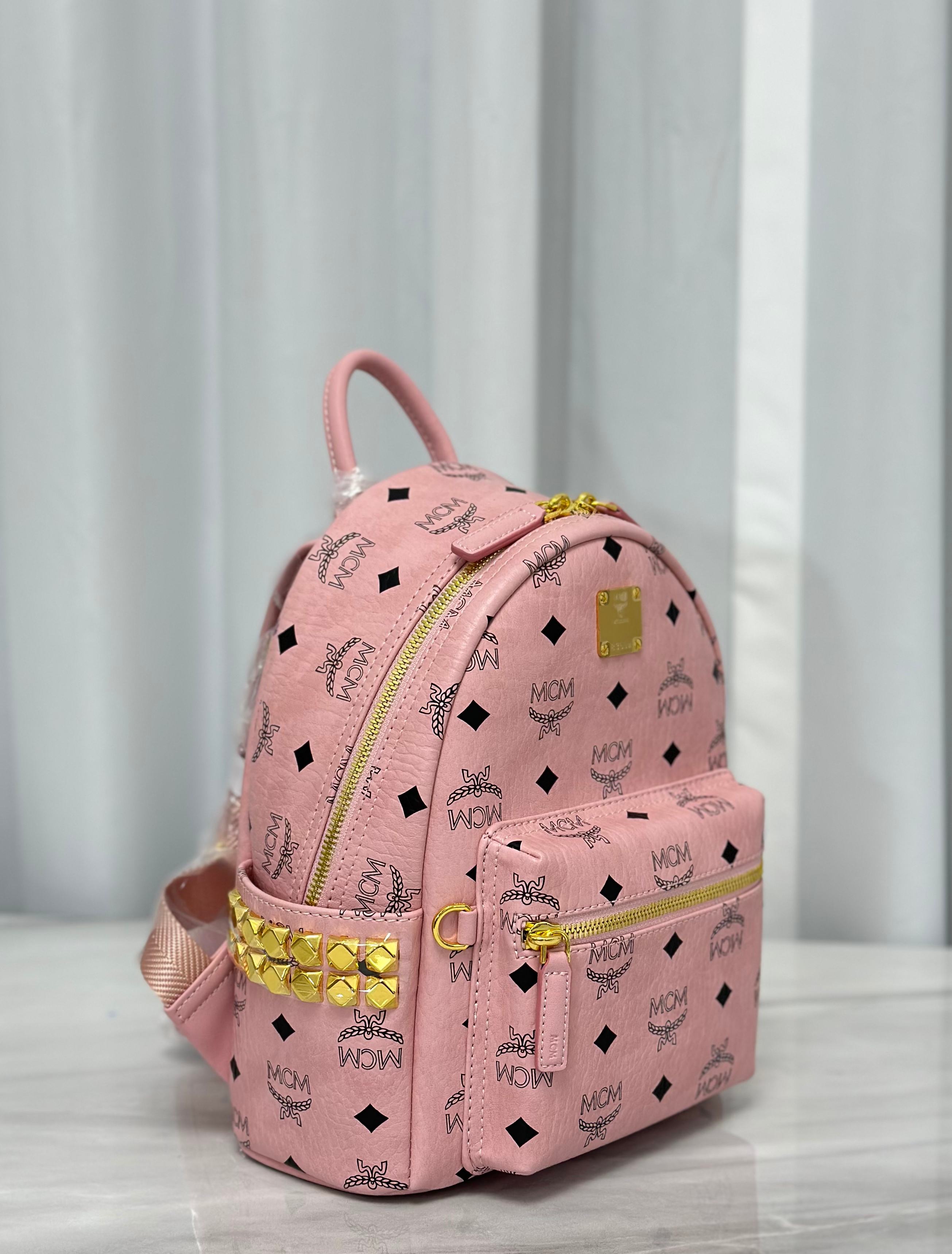 𝗠𝗖𝗠 𝗦𝘁𝗮𝗿𝗸 𝗩𝗶𝘀𝗲𝘁𝗼𝘀🆕最新版本新版⬆️桃花粉-Mini#背包·Cp独家®️老花满印# 这款