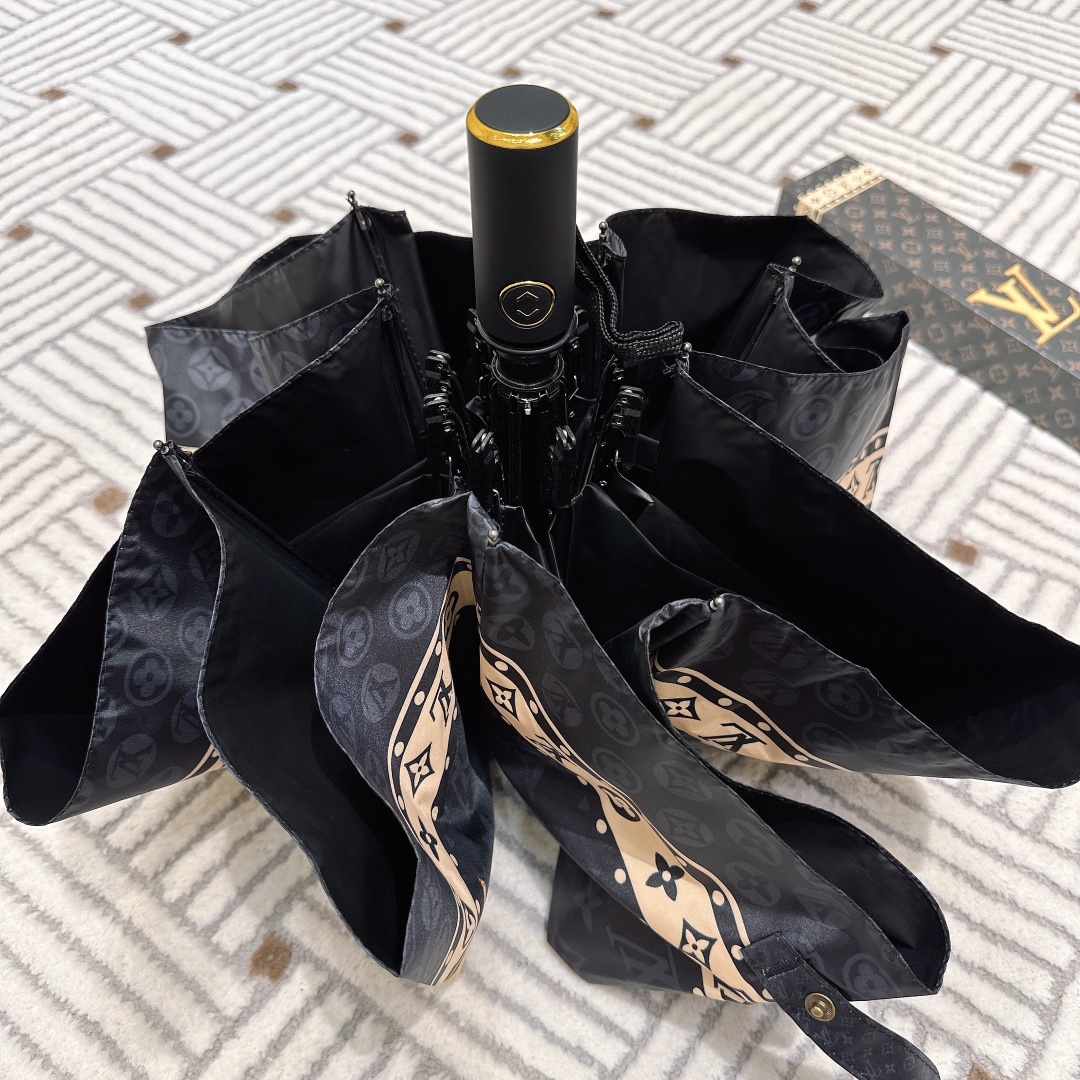 LOUISVUITTON路易威登升级版Monogram印花雨伞2024顶级之作夺目的图案奢华与简约的完美