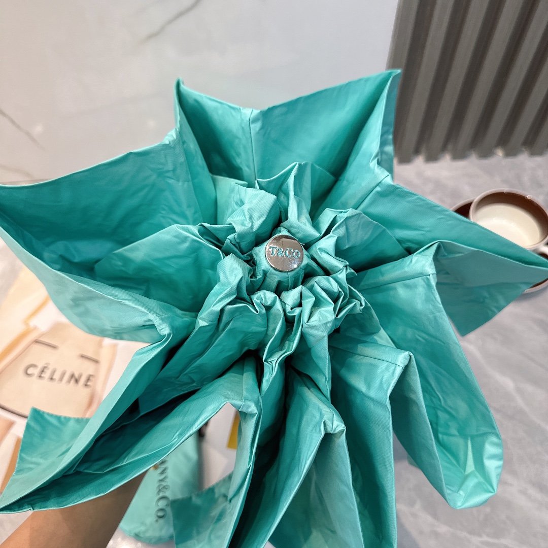 Tiffany蒂芙尼2024新款水晶手柄五折折叠晴雨伞时尚原单代工品质细节精致看得见的品质打破一成不变色