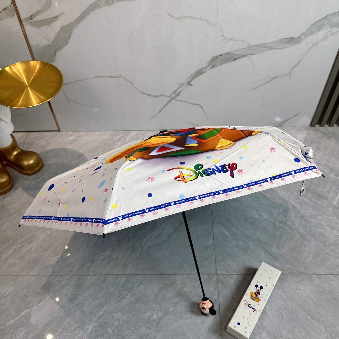 迪士尼联名款2024新款五折折叠晴雨伞时尚原单代工品质细节精致看得见的品质打破一成不变色泽纯正艳丽！