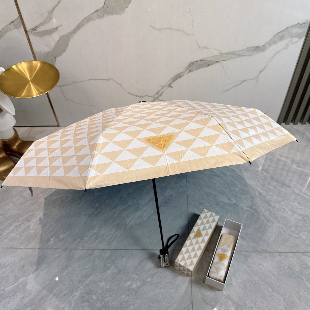 普拉达PRADA2024新款五折折叠晴雨伞时尚原单代工品质细节精致看得见的品质打破一成不变色泽纯正艳丽！
