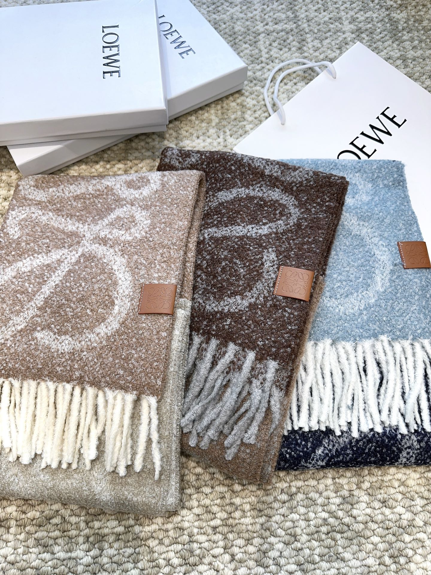 [Loewe Scarves]three-color