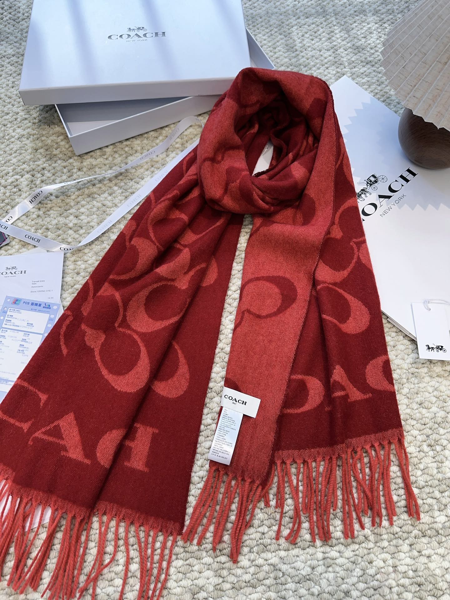Stylish Coac Classic C Logo Double Cape: 97% Wool, Super Soft and Comfy Hands - 图片 5