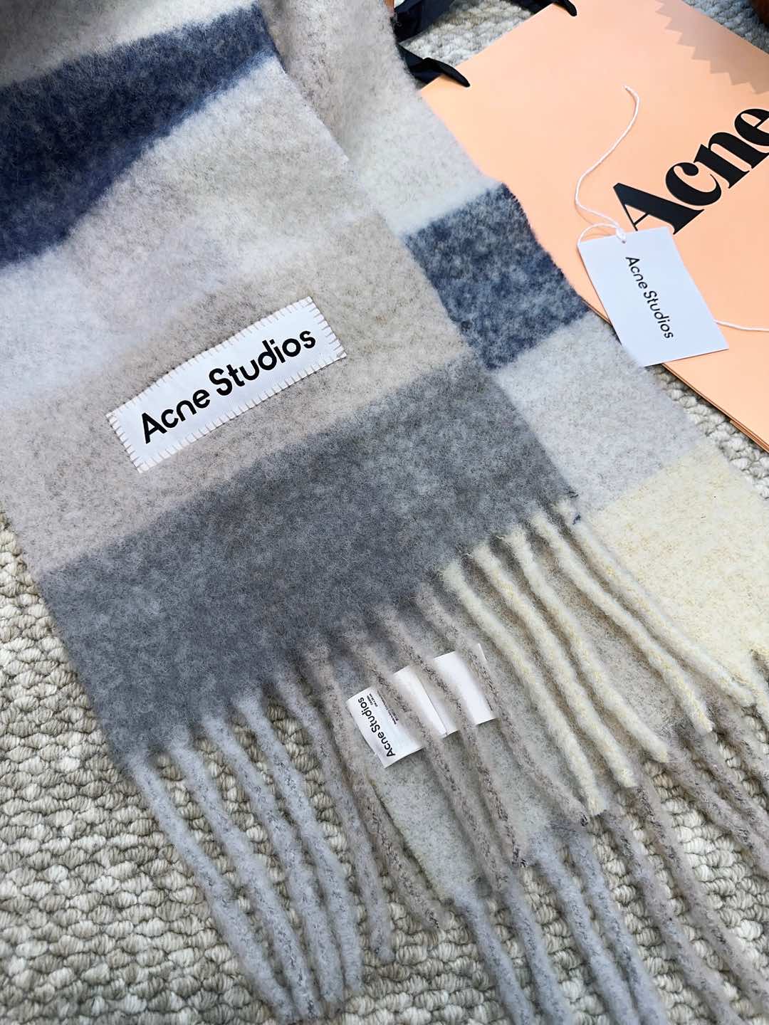 Review: ACNE’s New Mackerel Rainbow Scarf – Warm Stockholm Colors and High Quality Craftsmanship - 图片 4