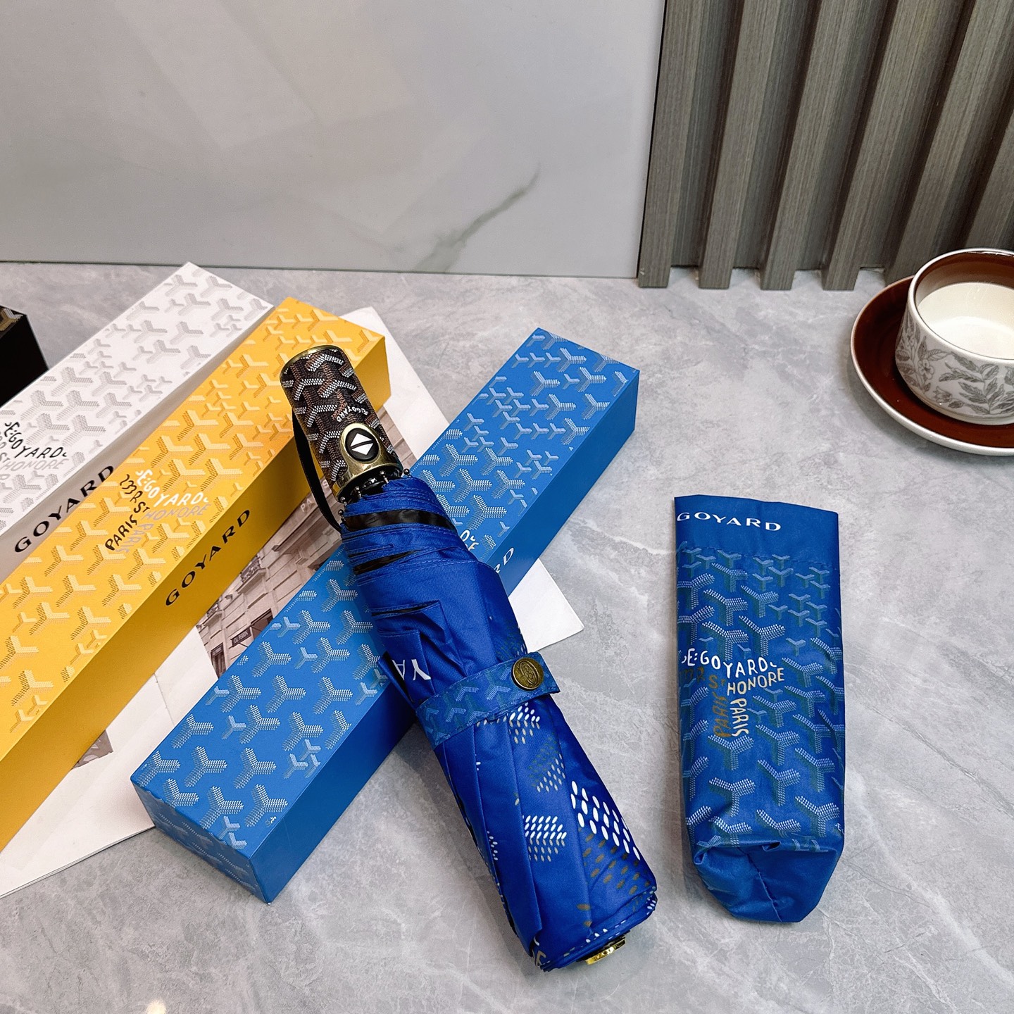   Goyard戈雅 三折防晒睛雨伞🔥🔥 夏季新款 全自动折叠晴雨伞 
内里黑色涂层防晒有效阻隔紫外线9