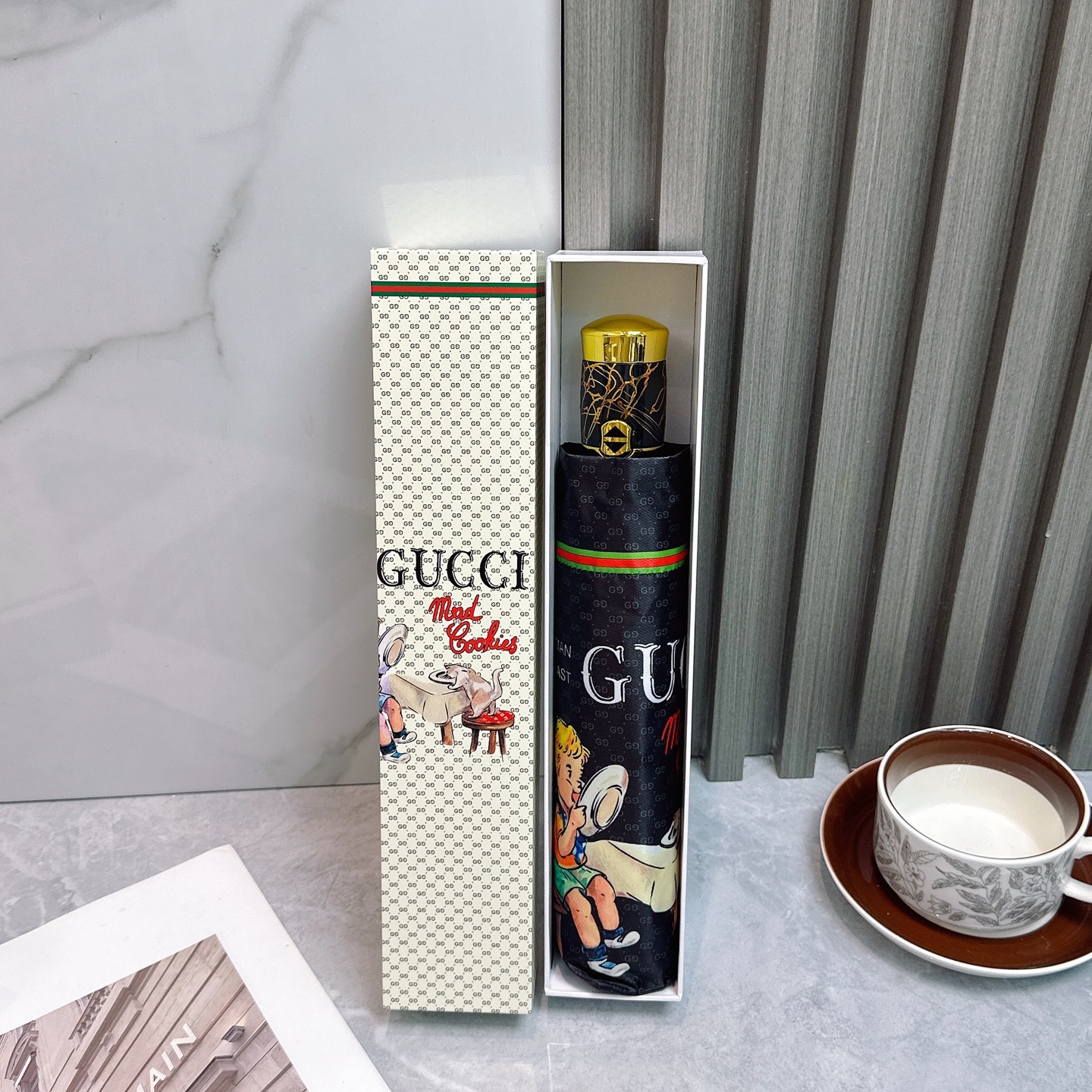  古驰Gucci 夏季新款 🔥🔥全自动折叠晴雨伞 
黑色涂层防晒有效阻隔紫外线99%，UPF>50 
所