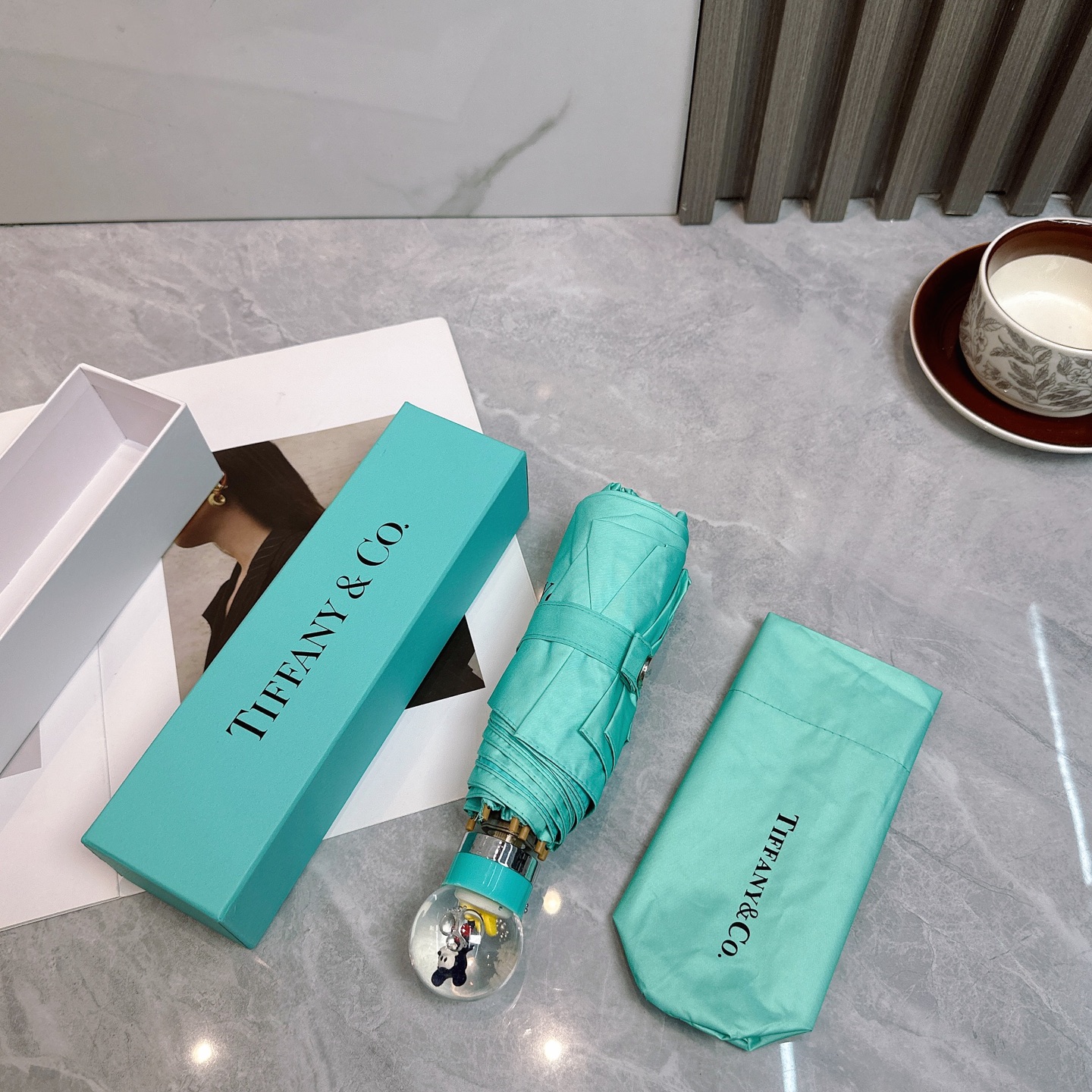  Tiffany蒂芙尼 限量版水晶五折口袋伞 水晶球中装满亮晶晶的闪光粉末 折射出对你的守护 还能有比这