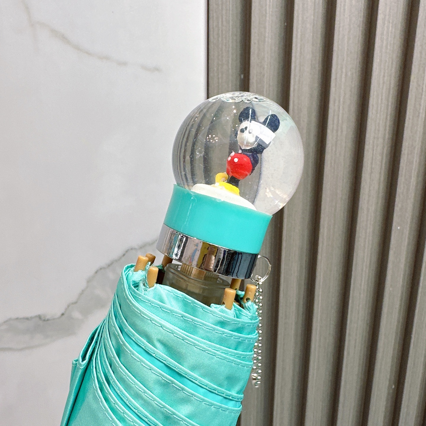  Tiffany蒂芙尼 限量版水晶五折口袋伞 水晶球中装满亮晶晶的闪光粉末 折射出对你的守护 还能有比这