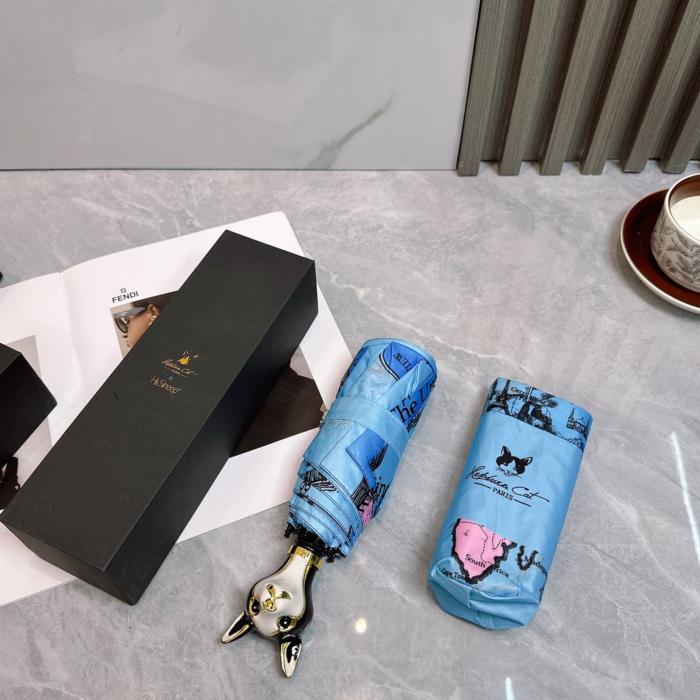  HePburCat 赫本猫 天生娇贵，气质非凡 时尚指数爆表 不论晴天雨天使用都相得益彰 使用进口UV