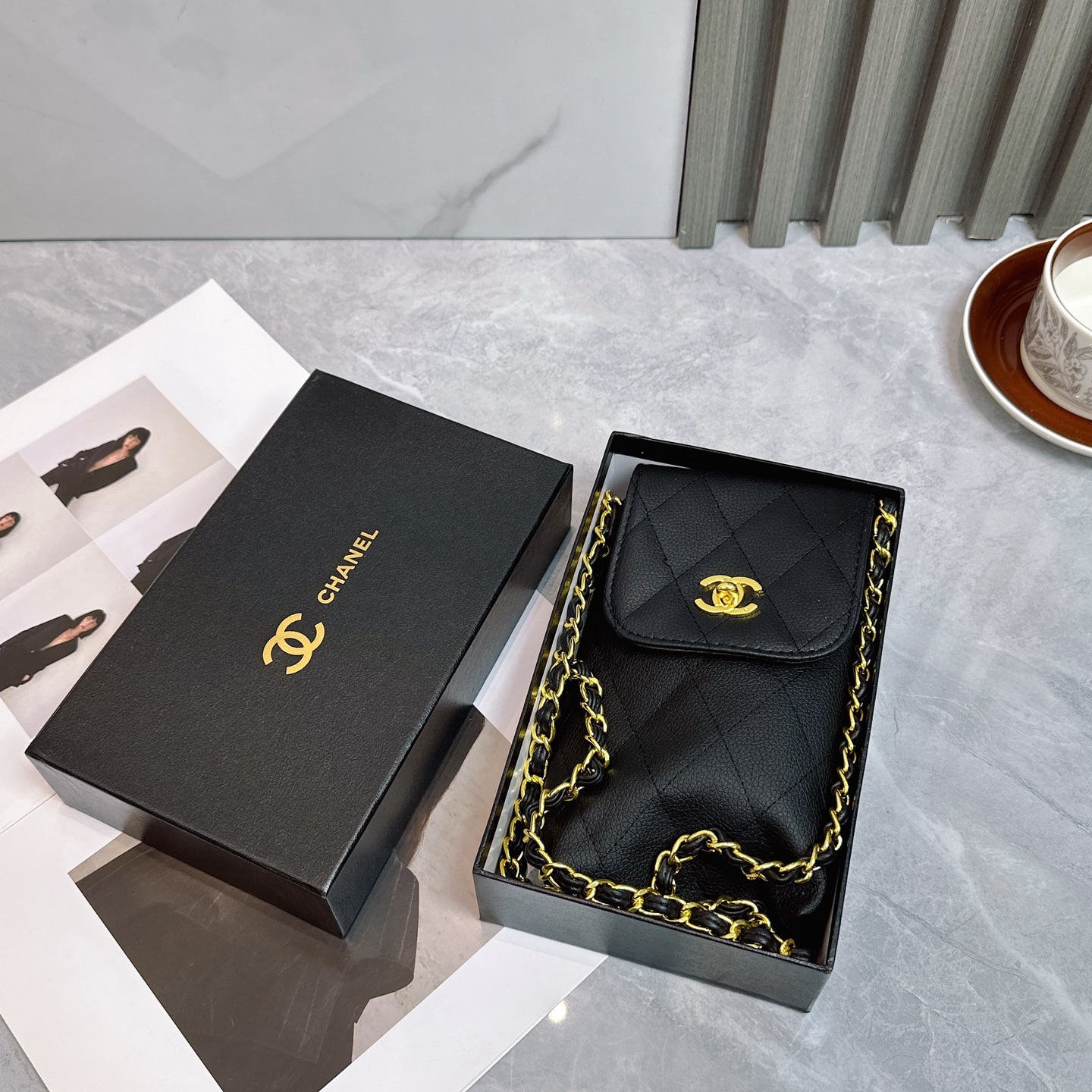  CHANEL（香奈儿）2025夏季新款 拼接五折晴雨伞 配送链包配套礼盒 链包可放手机 ，时尚博主人手