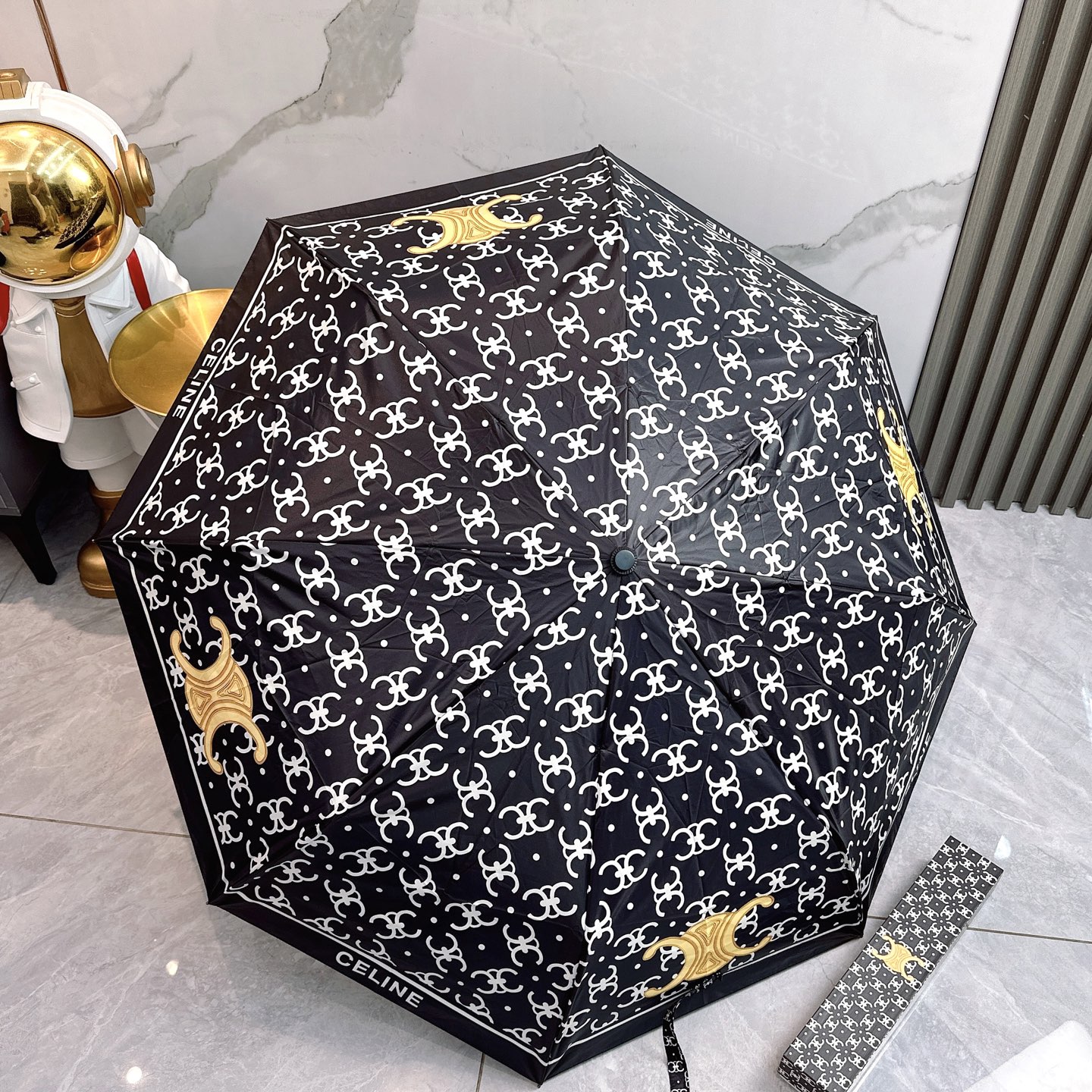  CELINE（赛琳）🌂🌂最新款全自动折叠晴雨伞 超有女人味的新款 采用Nano Polymer com