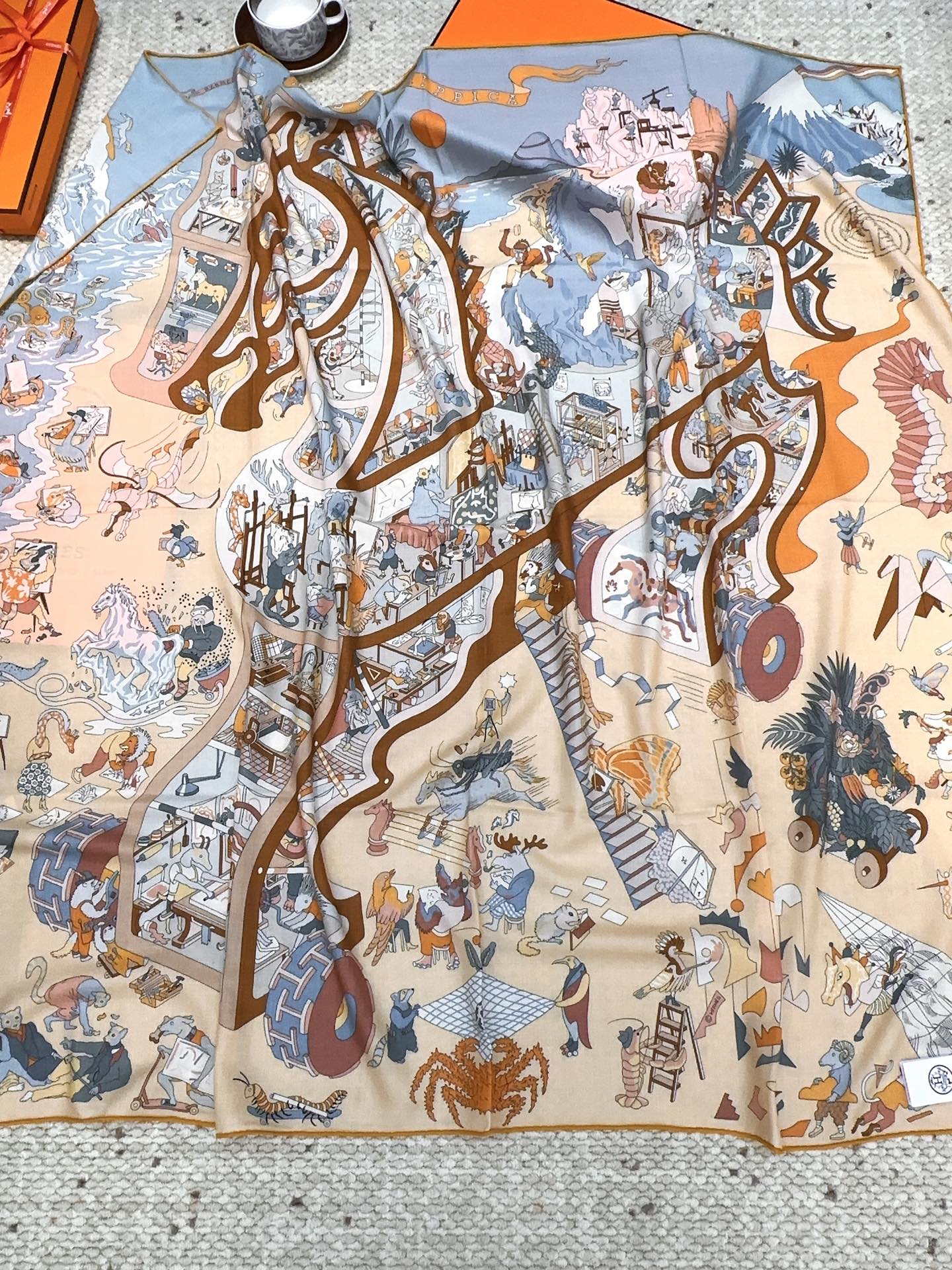 爱马仕（Hermes）2025年秋冬抢先 上新💞【双面同色丝毛方巾】手工卷边山羊绒和真丝混纺披肩（70%