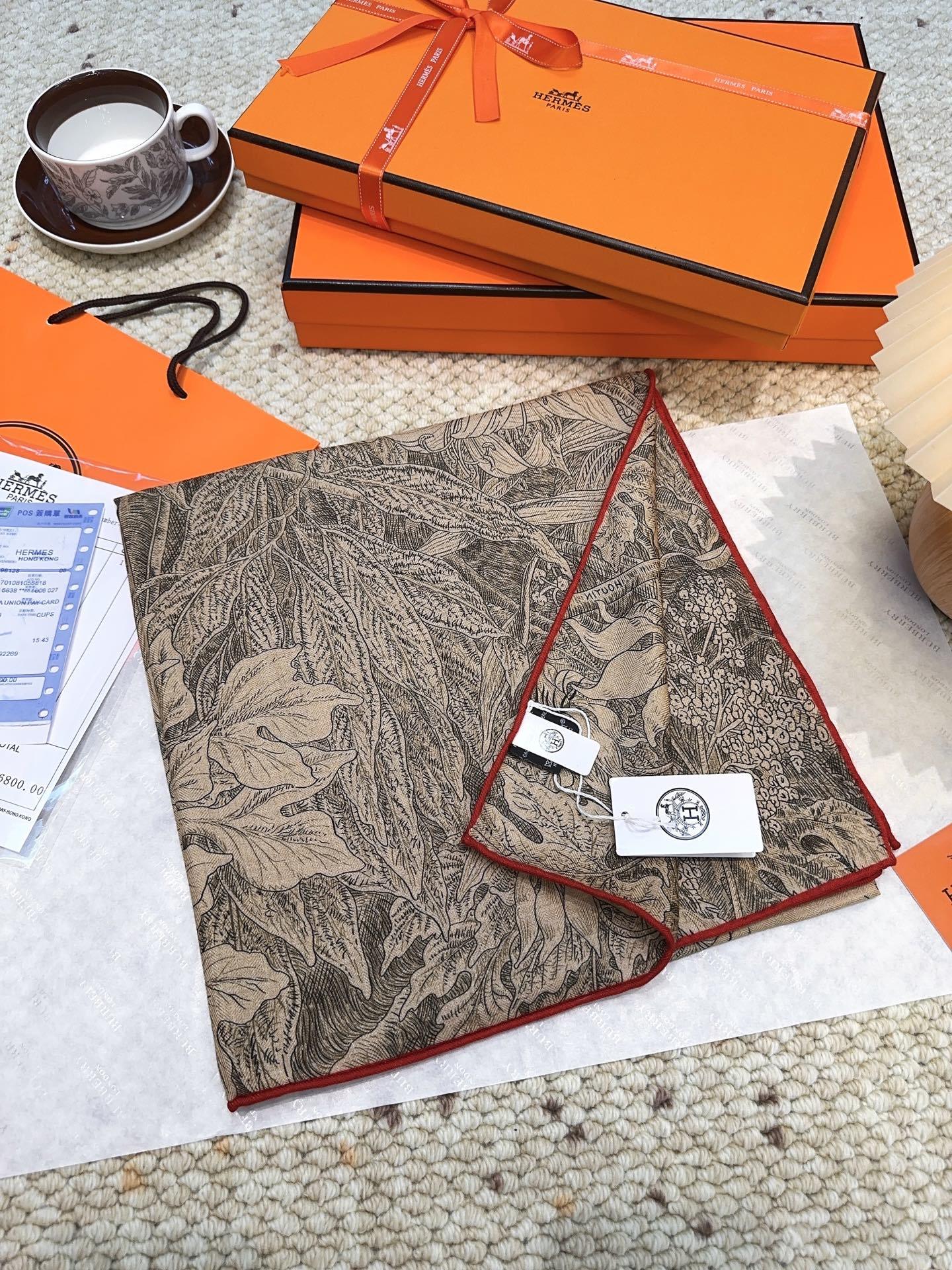 爱马仕(Hermes)羊绒新款🆕《巴勒莫植物园》羊绒方巾,顶级工艺超值‼️爱马仕专柜爆款🎁💟立体呈现图案