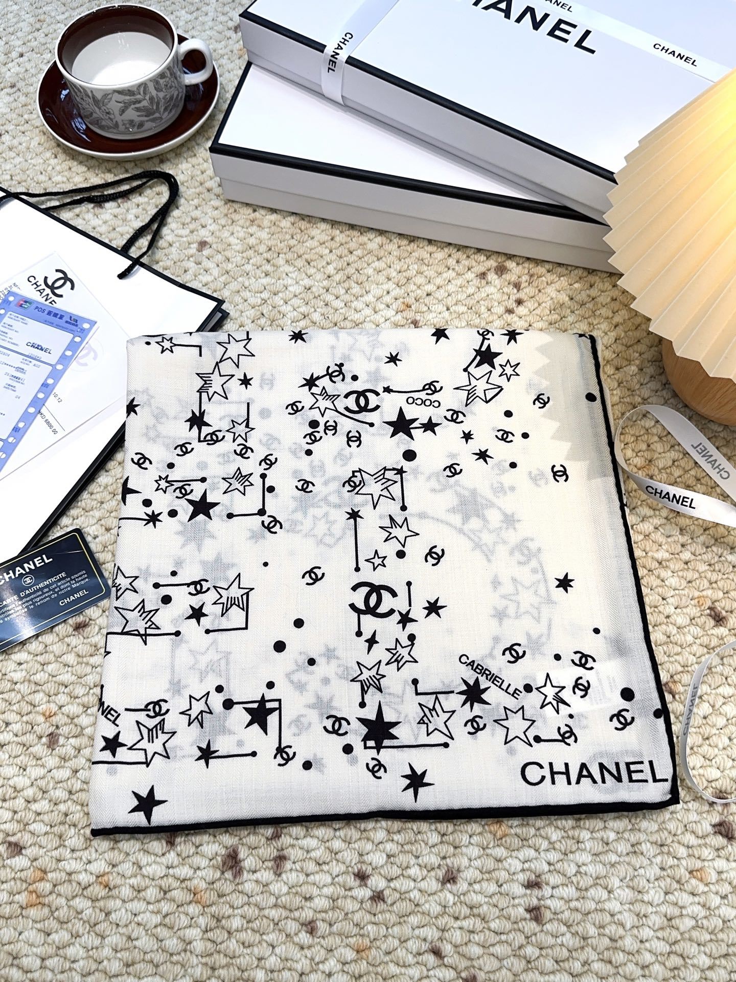 香奈儿(CHANEL)140*140上新❤️【真丝丝绒款】Chanel 【▪️温柔而娴静,箱包logo优