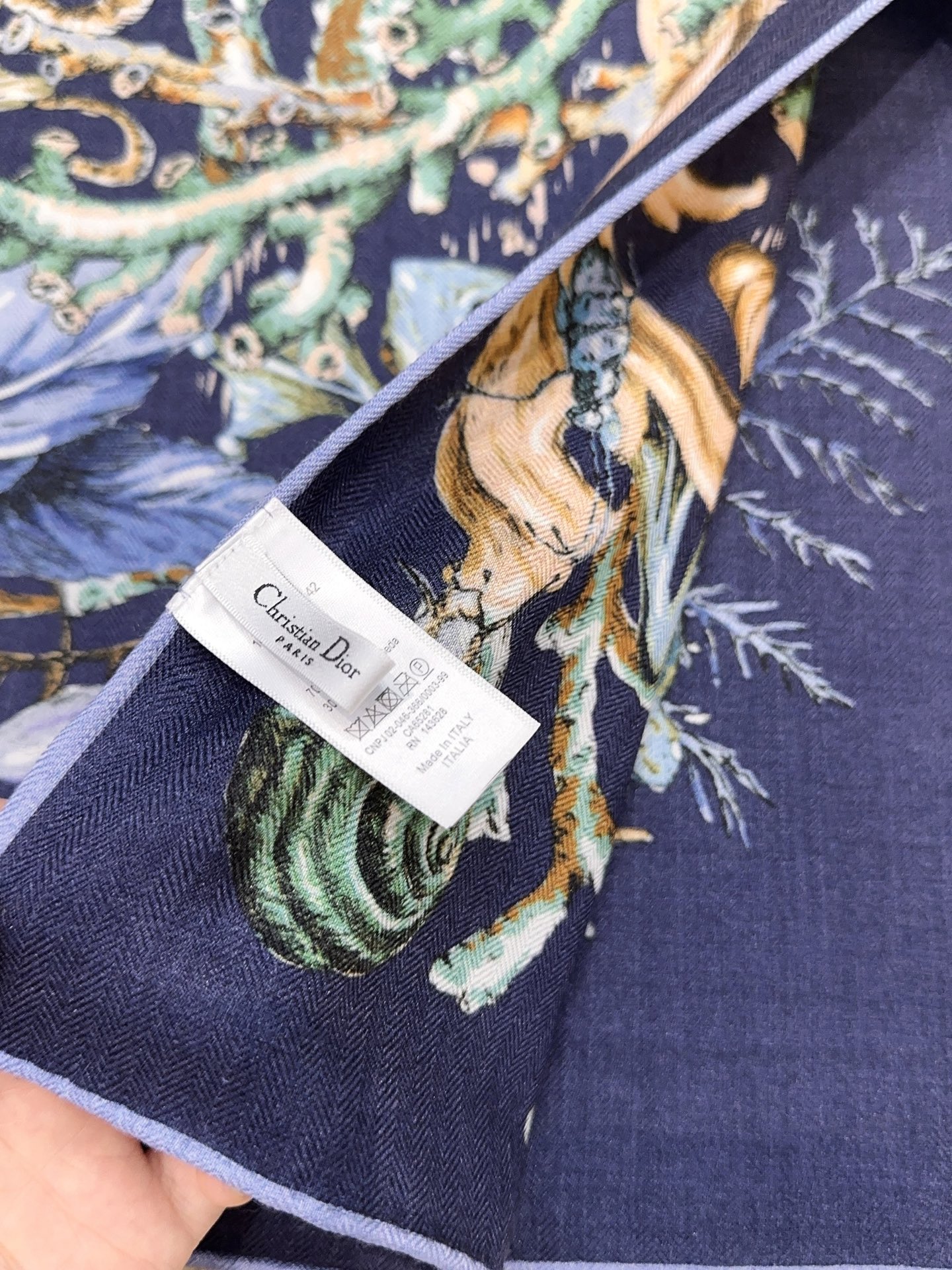  上新💞D家丝巾｛140cm真丝羊绒｝桑蚕丝+羊绒
现由彼得罗•鲁福 (Pietro RUffo） 设计