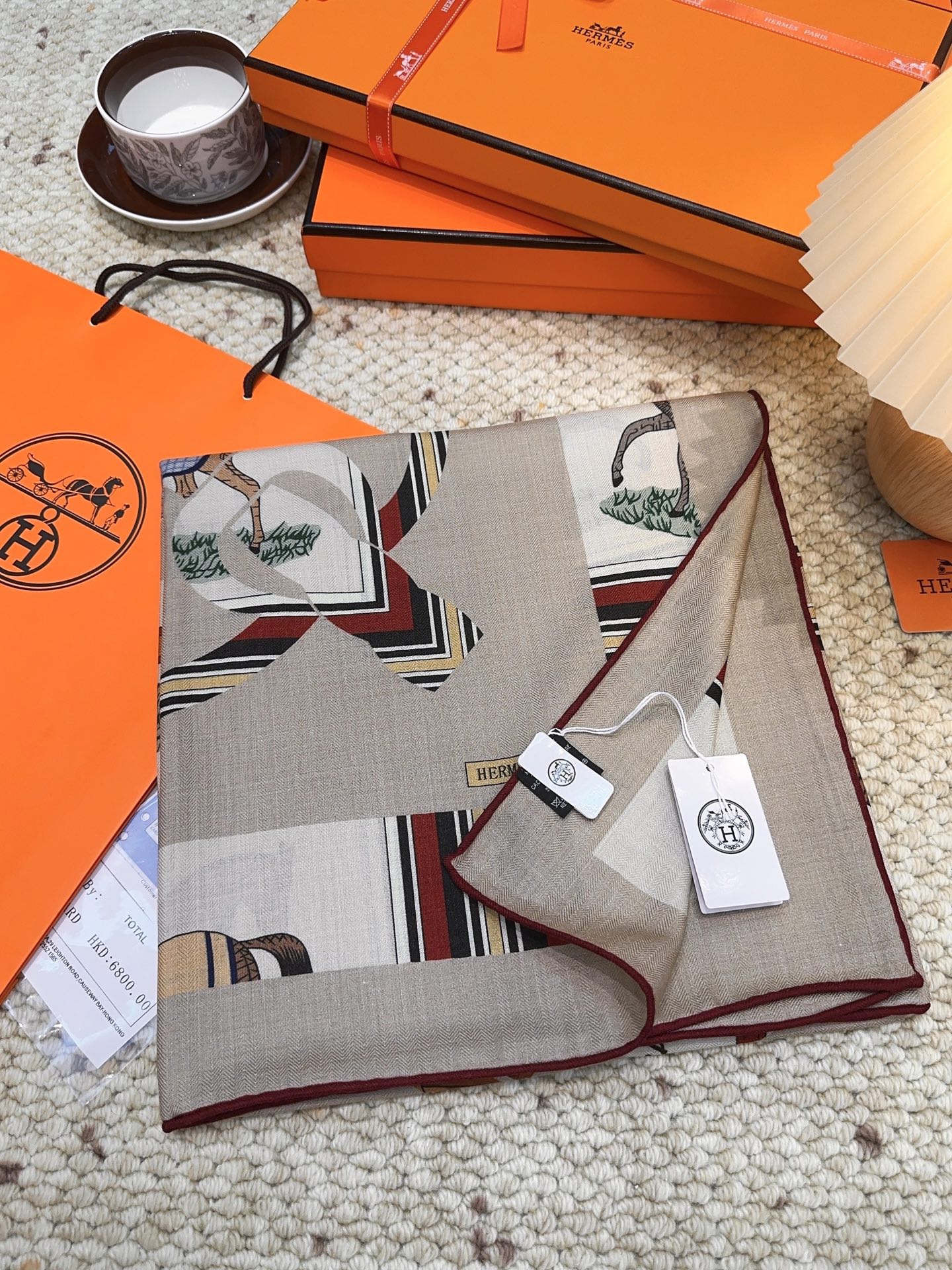 爱马仕（Hermes）上新💕【爱马仕2025春夏 】这款点睛配饰可以多种方式佩戴，与任何服饰皆搭配得宜。