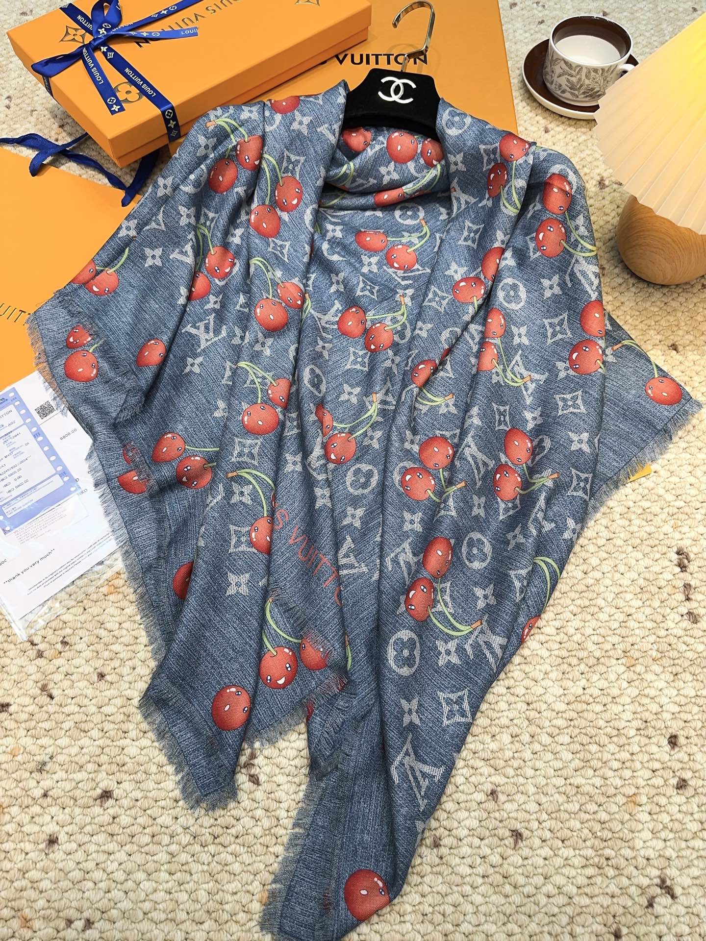 LV（路易威登）X TM MONOGRAMCERISE 140丝毛方巾【140双面丝毛同色】LV × T