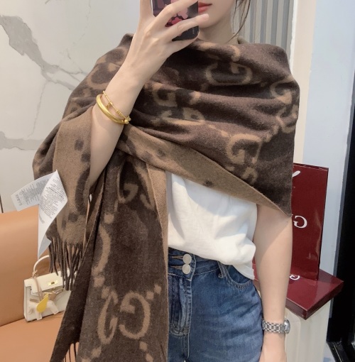 Gucci Reversible GG Jacquard Wool Scarf Stylish Shawl, 45 x 200 cm 1 Gucci Reversible GG Jacquard Wool Scarf Stylish Shawl, 45 x 200 cm