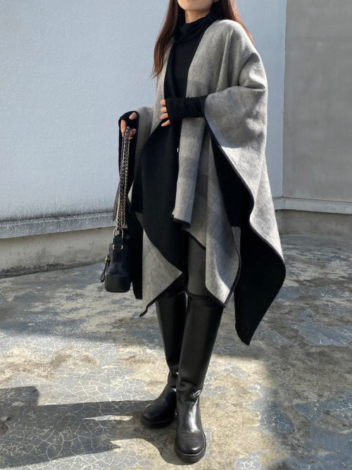 Elegant Double-Sided Cashmere Cape - Classic Reversible Style 1 Elegant Double-Sided Cashmere Cape - Classic Reversible Style