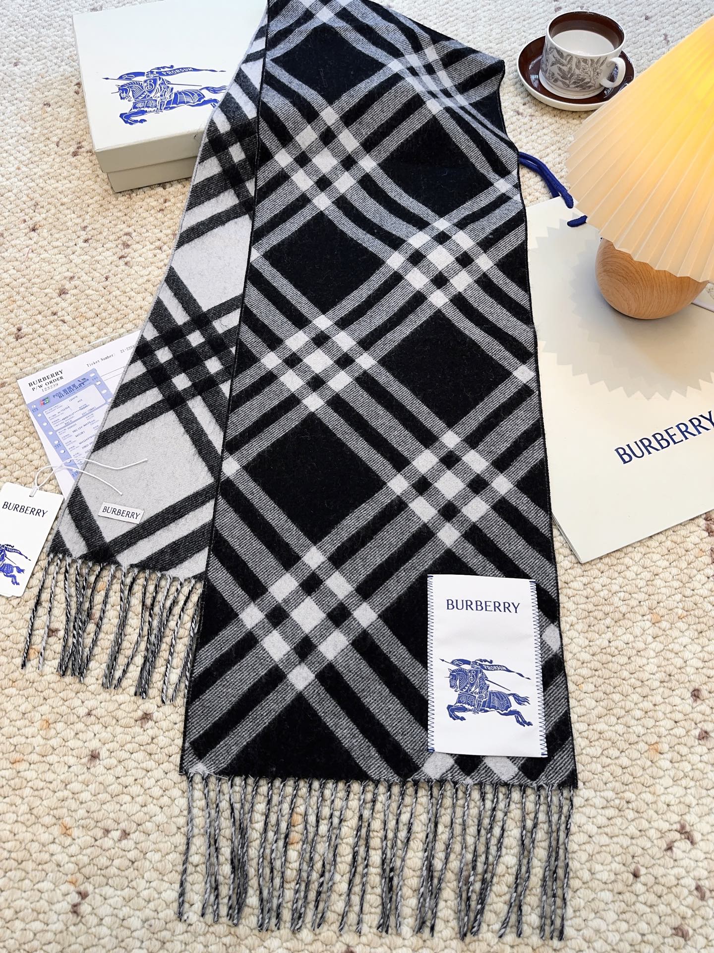 2025（burerry）怒推走量新款🎊巴宝莉官网最新款💥 100%顶级双面山羊绒材质🔥非常保暖👑 柔软