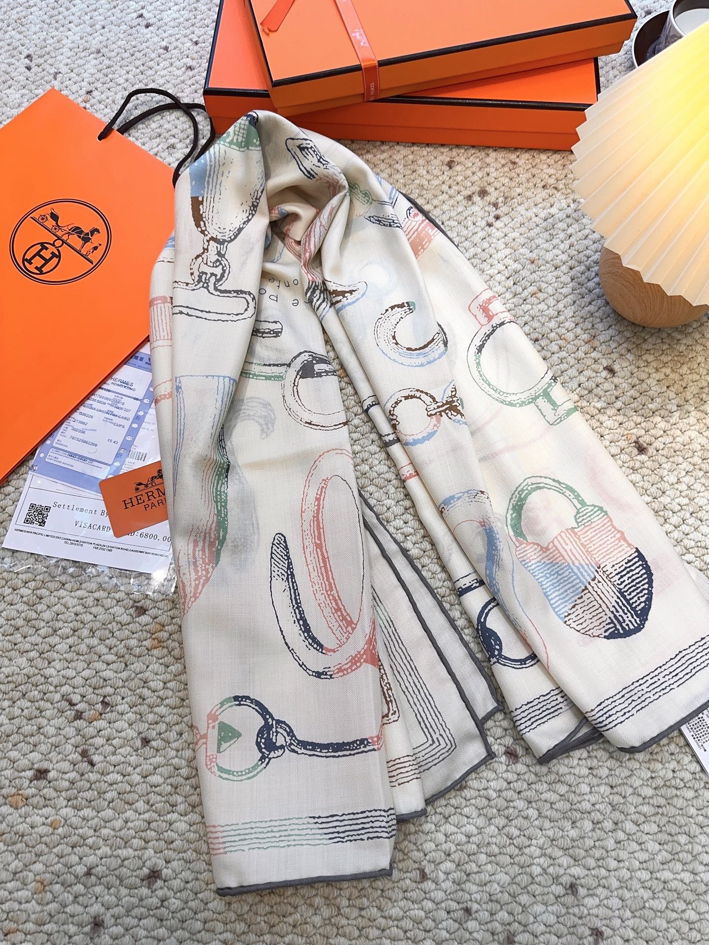 爱马仕(Hermes)【💗】 | “马具故事的诗意回顾”140披肩 【三色 上新❤️】 永远秉承高品质天
