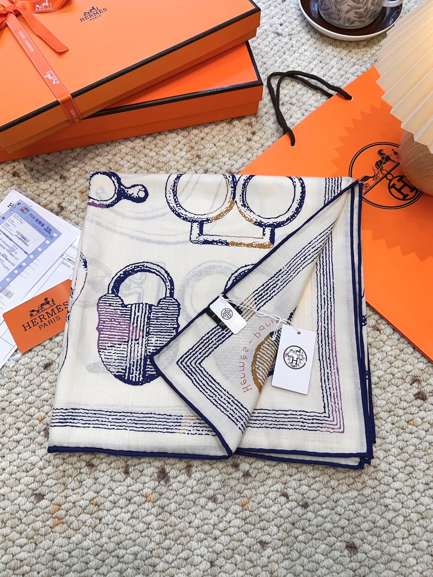 爱马仕(Hermes)【💗】 | “马具故事的诗意回顾”140披肩 【三色 上新❤️】 永远秉承高品质天