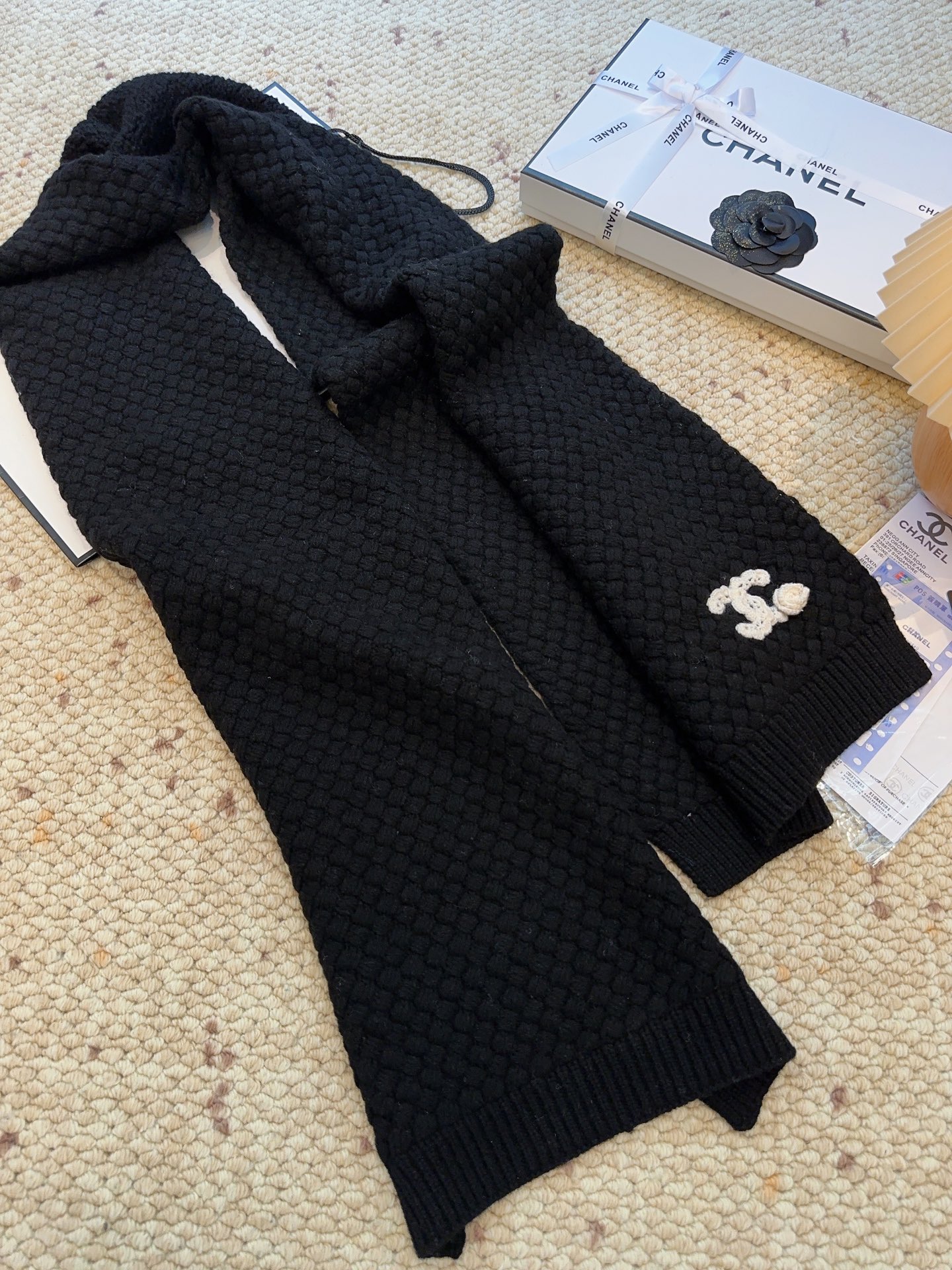 Chanel CHANEL（香奈儿） | 双C山茶花菠萝针织冷帽 推荐
