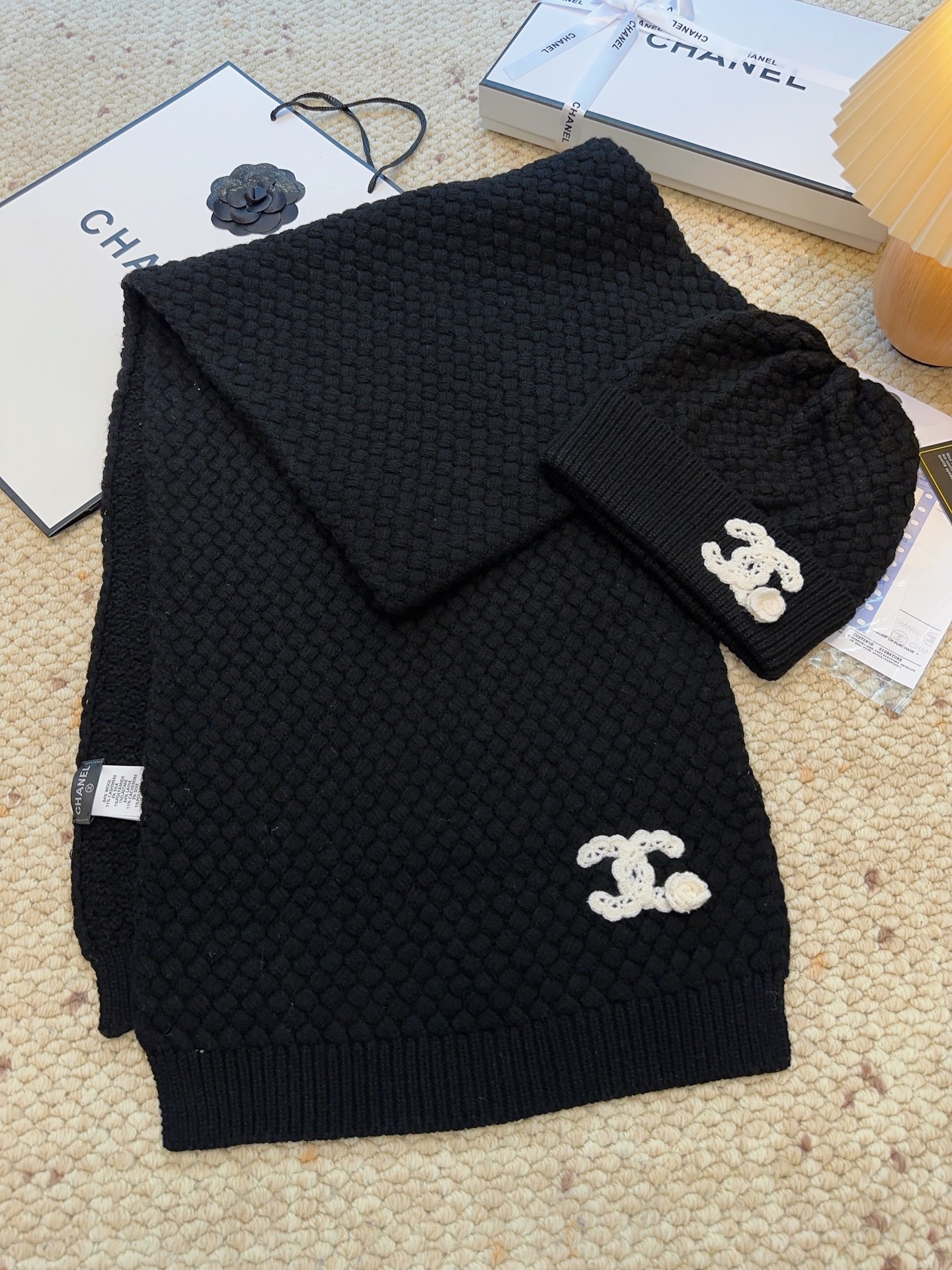 Chanel CHANEL（香奈儿） | 双C山茶花菠萝针织冷帽 推荐