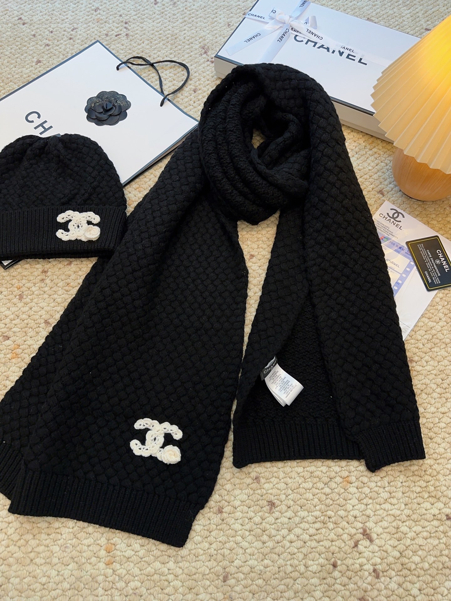 Chanel CHANEL（香奈儿） | 双C山茶花菠萝针织冷帽 推荐