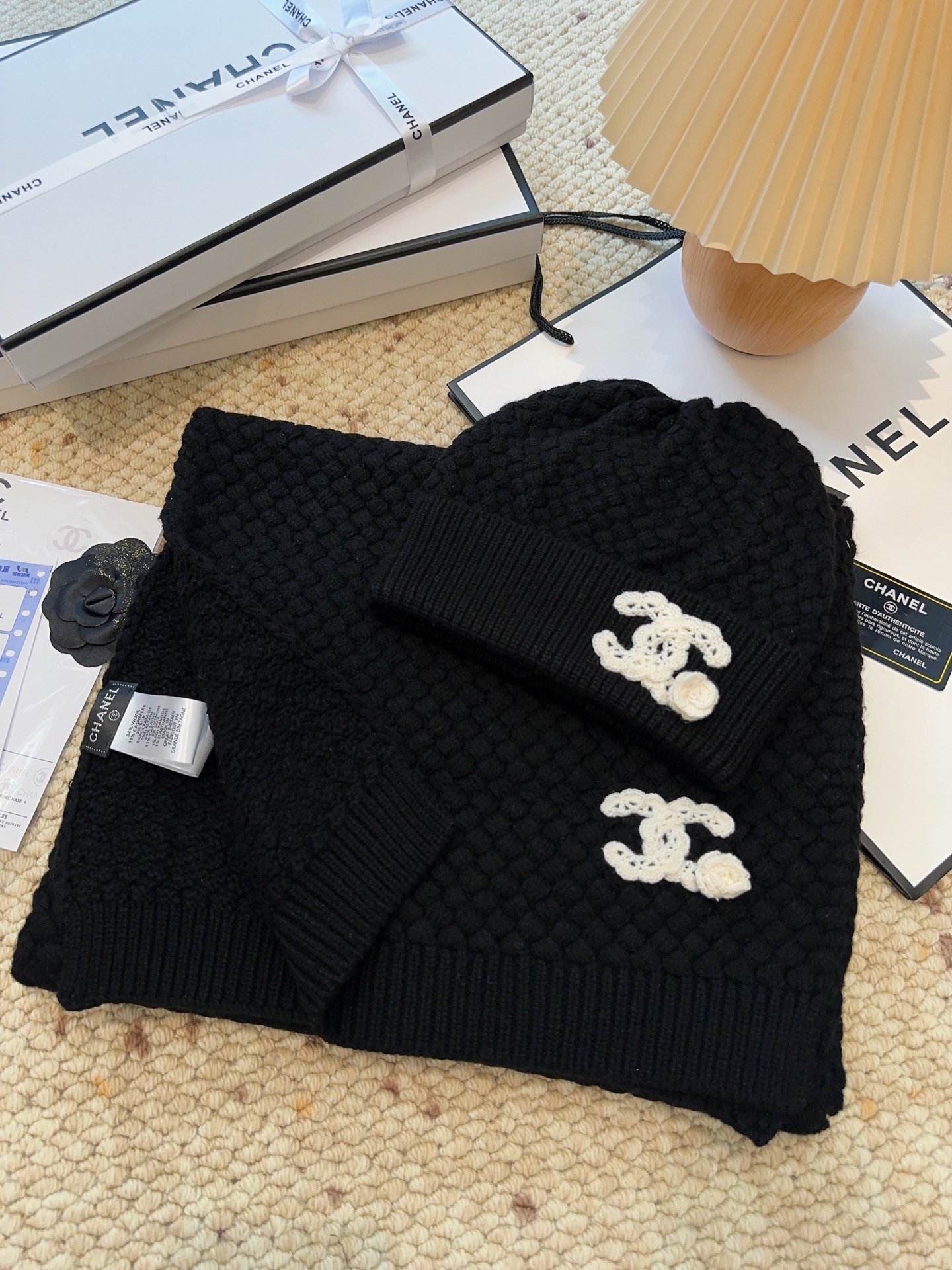 Chanel CHANEL（香奈儿） | 双C山茶花菠萝针织冷帽 推荐