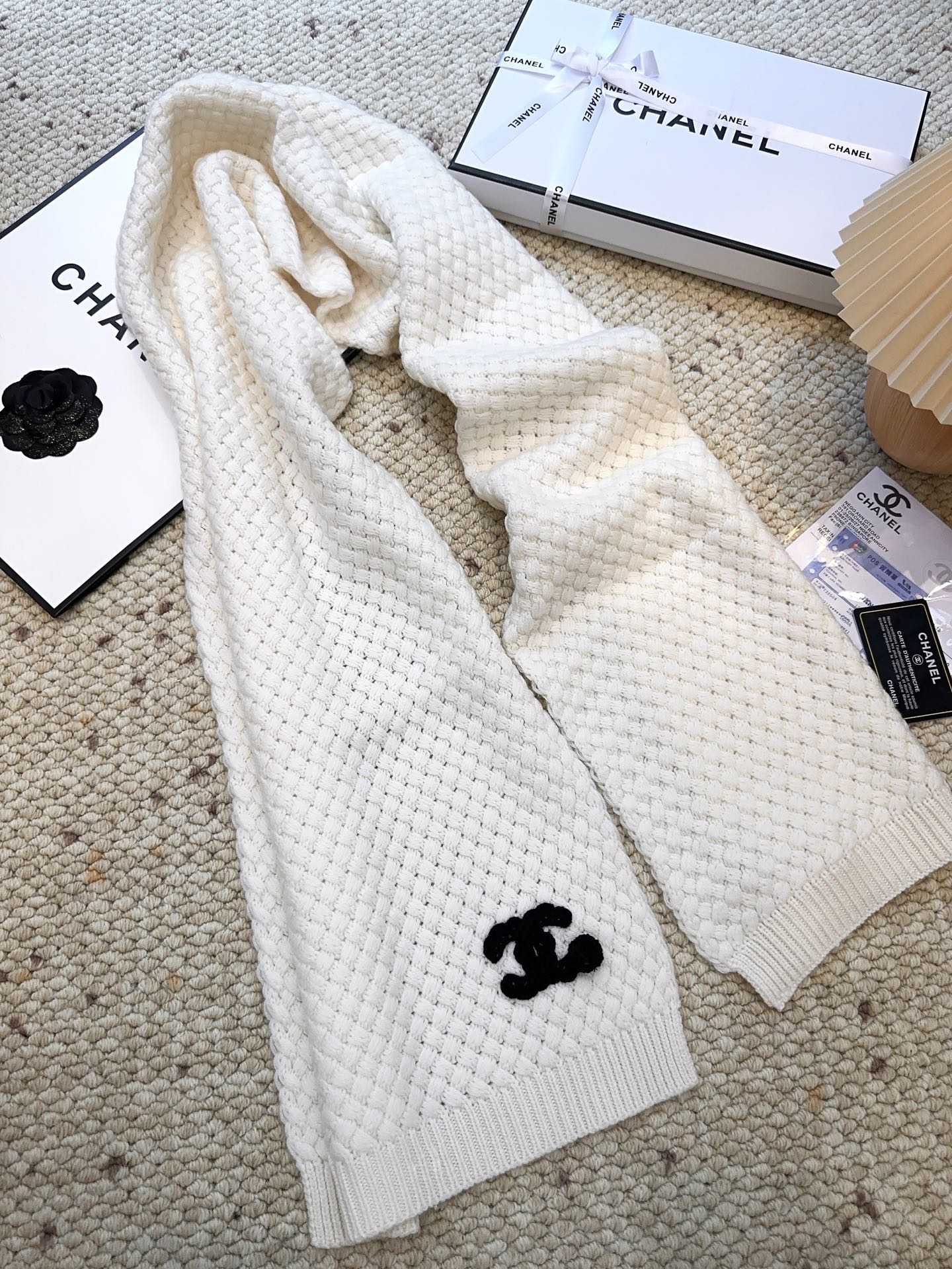 Chanel CHANEL（香奈儿） | 双C山茶花菠萝针织冷帽 推荐