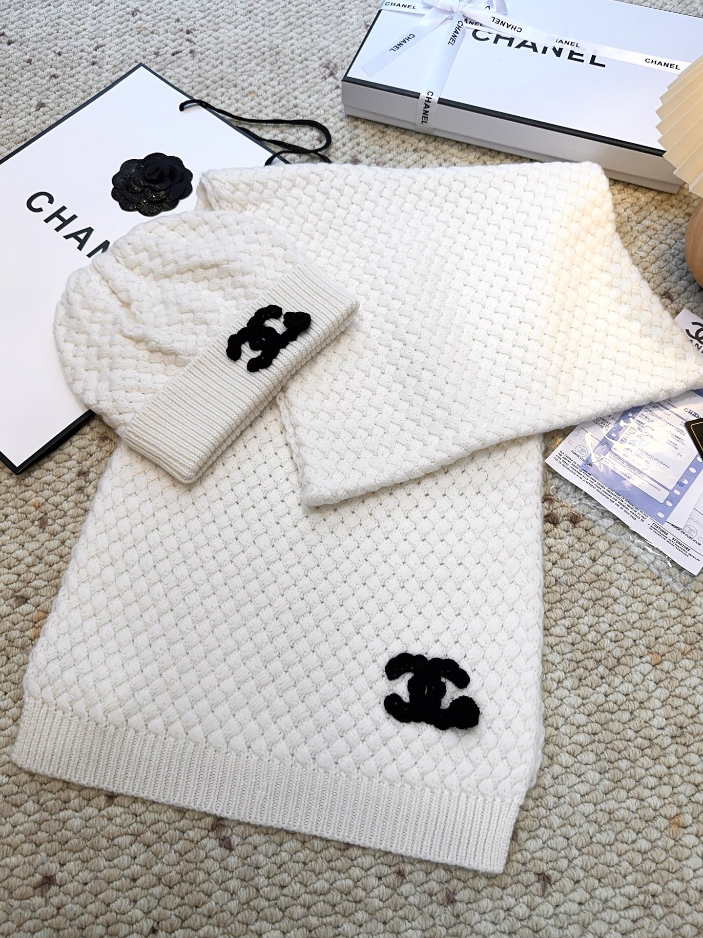 Chanel CHANEL（香奈儿） | 双C山茶花菠萝针织冷帽 推荐