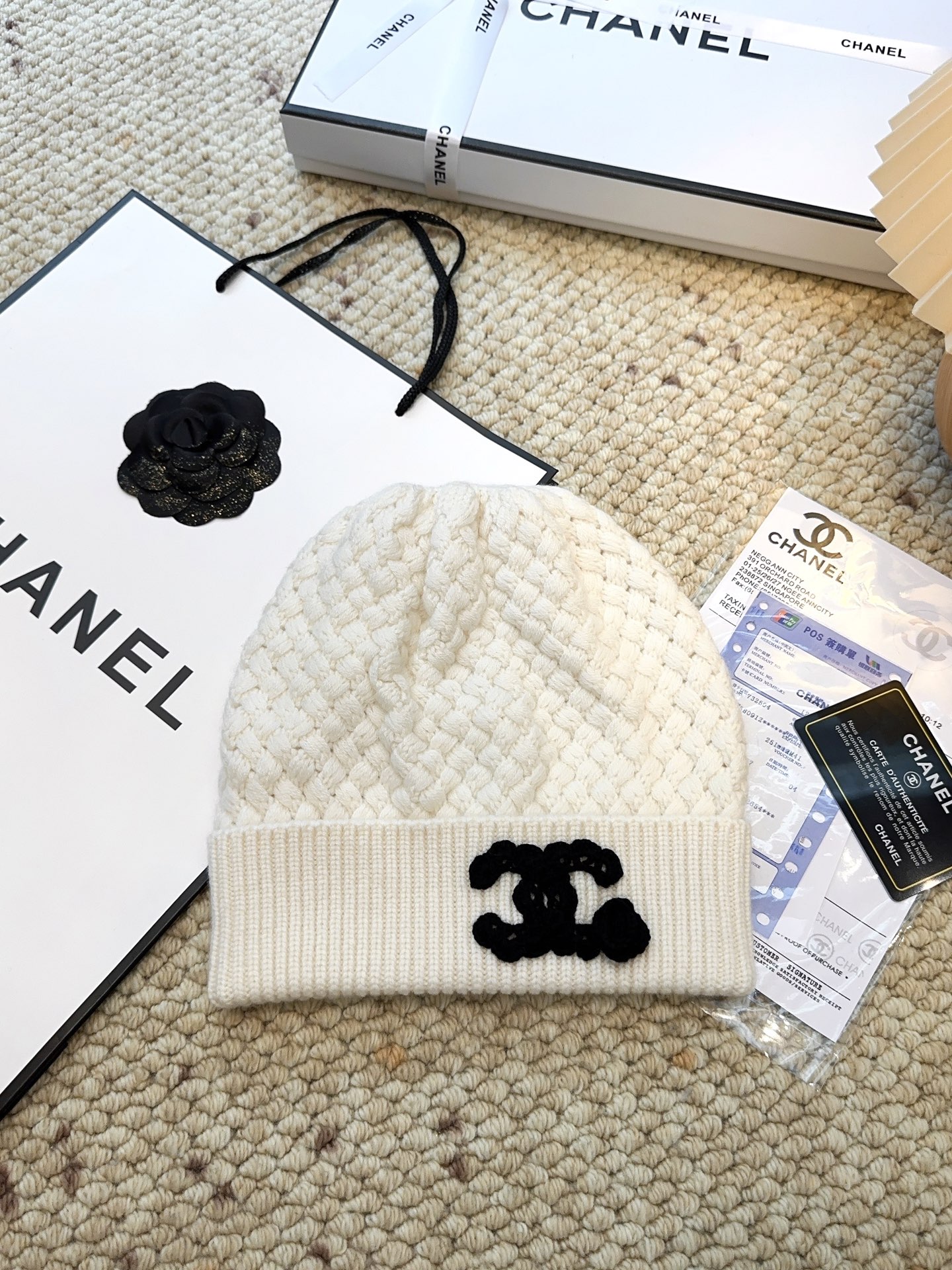 Chanel CHANEL（香奈儿） | 双C山茶花菠萝针织冷帽 推荐