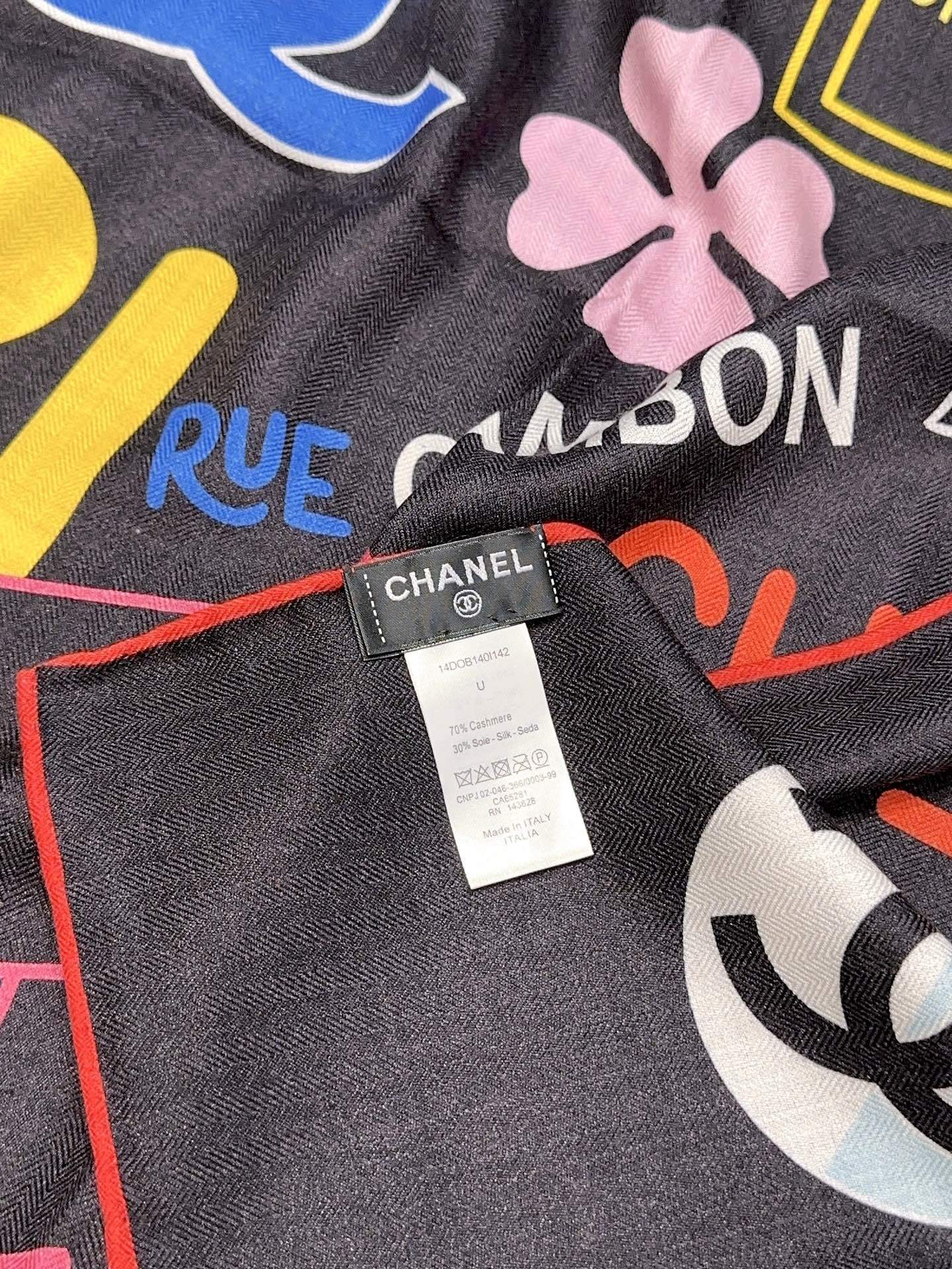 香奈儿(CHANEL)140*140上新❤️【真丝丝绒款】Chanel 【▪️温柔而娴静,logo优雅气