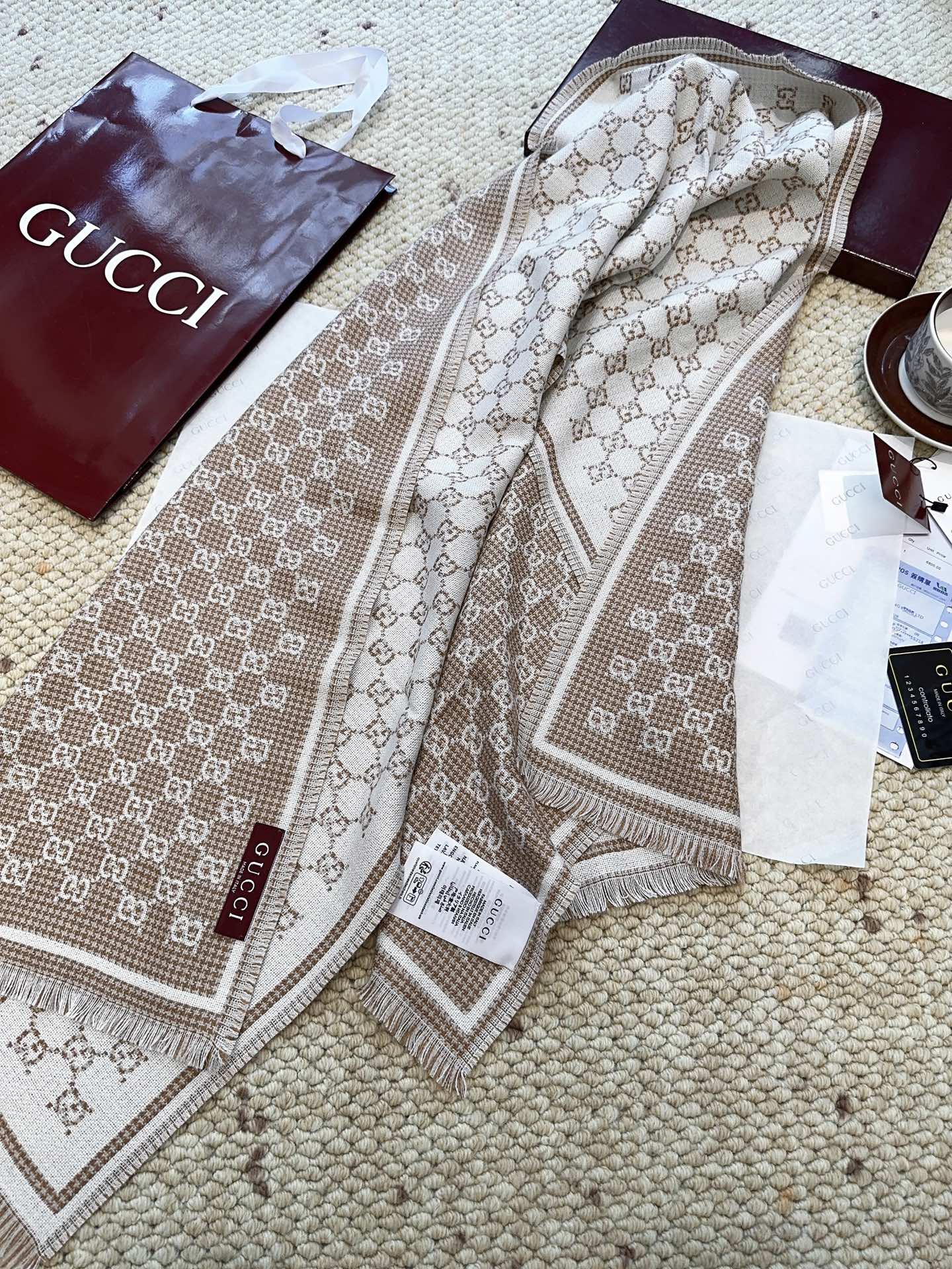 G家。【小G双面-▪️Gu秋冬新款，专柜主打的GG时髦复古双面羊毛围巾！！】Gu主打系列，太喜欢这样的调