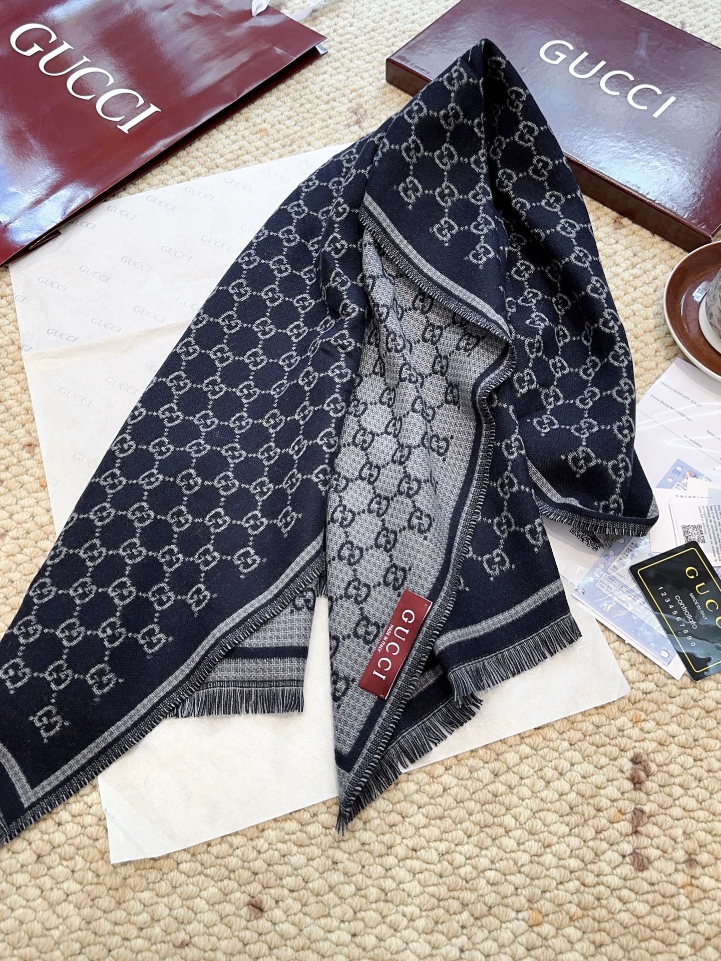 G家。【小G双面-▪️Gu秋冬新款，专柜主打的GG时髦复古双面羊毛围巾！！】Gu主打系列，太喜欢这样的调