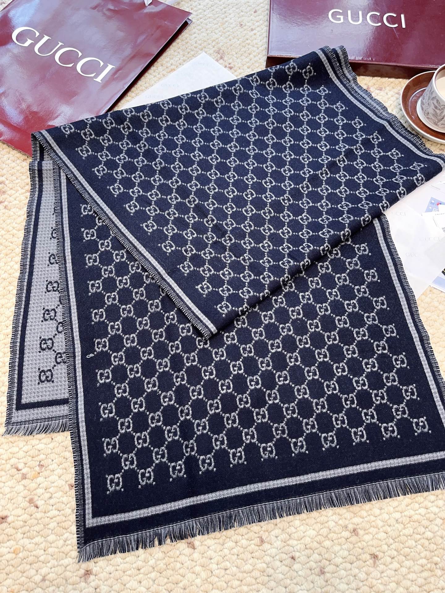 G家。【小G双面-▪️Gu秋冬新款，专柜主打的GG时髦复古双面羊毛围巾！！】Gu主打系列，太喜欢这样的调