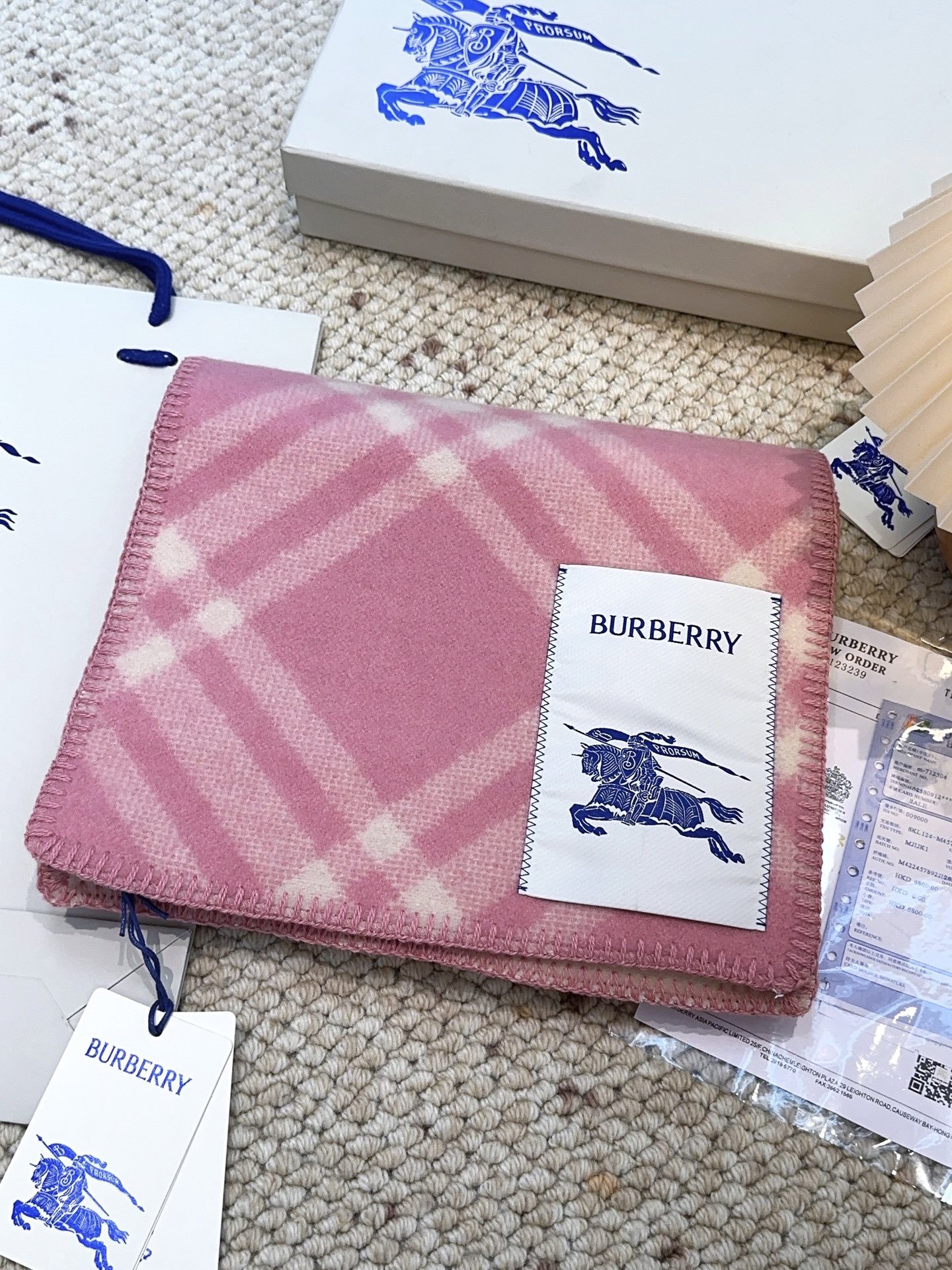 Burberry可遇不可求的王炸级单品，绝对是独家级别，工艺与材料完全与正品无区别，粗犷耐用，厚实保暖 