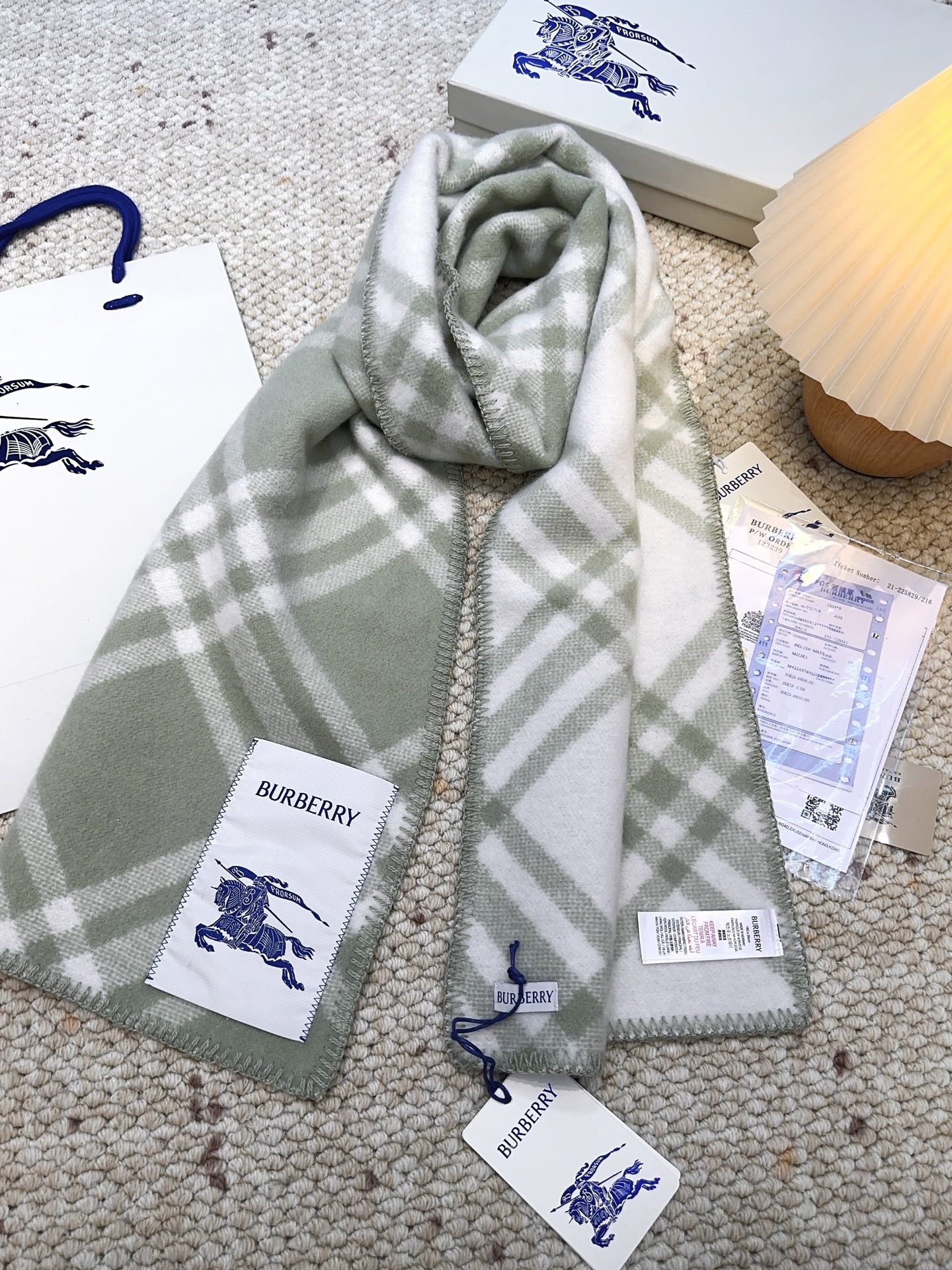 Burberry可遇不可求的王炸级单品，绝对是独家级别，工艺与材料完全与正品无区别，粗犷耐用，厚实保暖 