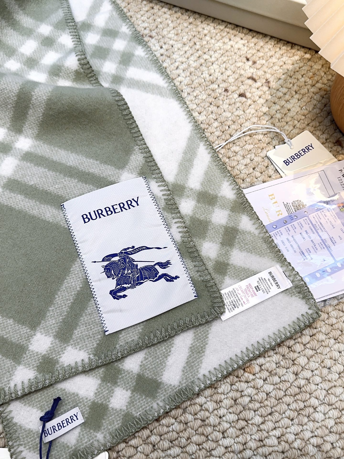 Burberry可遇不可求的王炸级单品，绝对是独家级别，工艺与材料完全与正品无区别，粗犷耐用，厚实保暖 