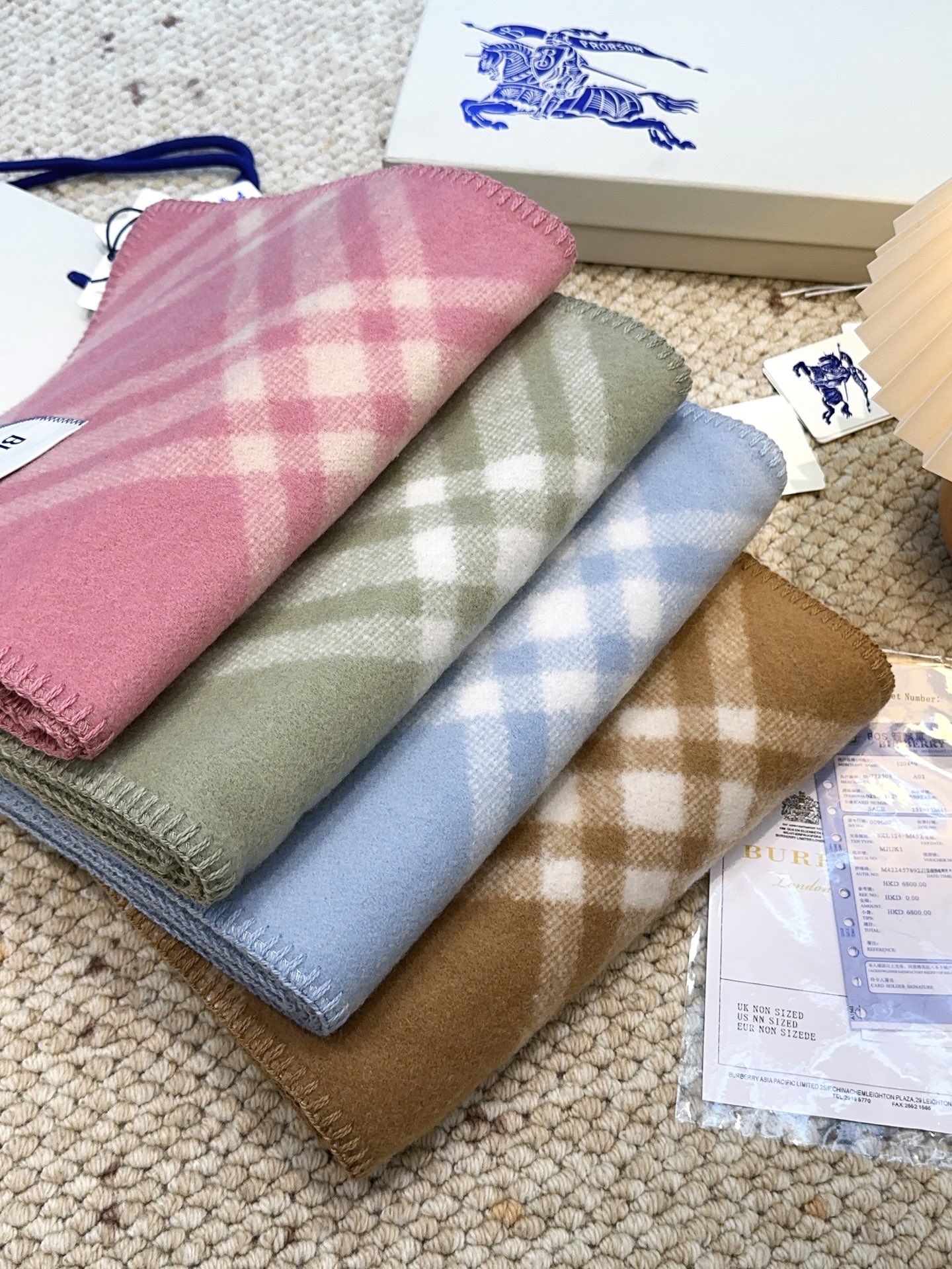 Burberry可遇不可求的王炸级单品，绝对是独家级别，工艺与材料完全与正品无区别，粗犷耐用，厚实保暖 