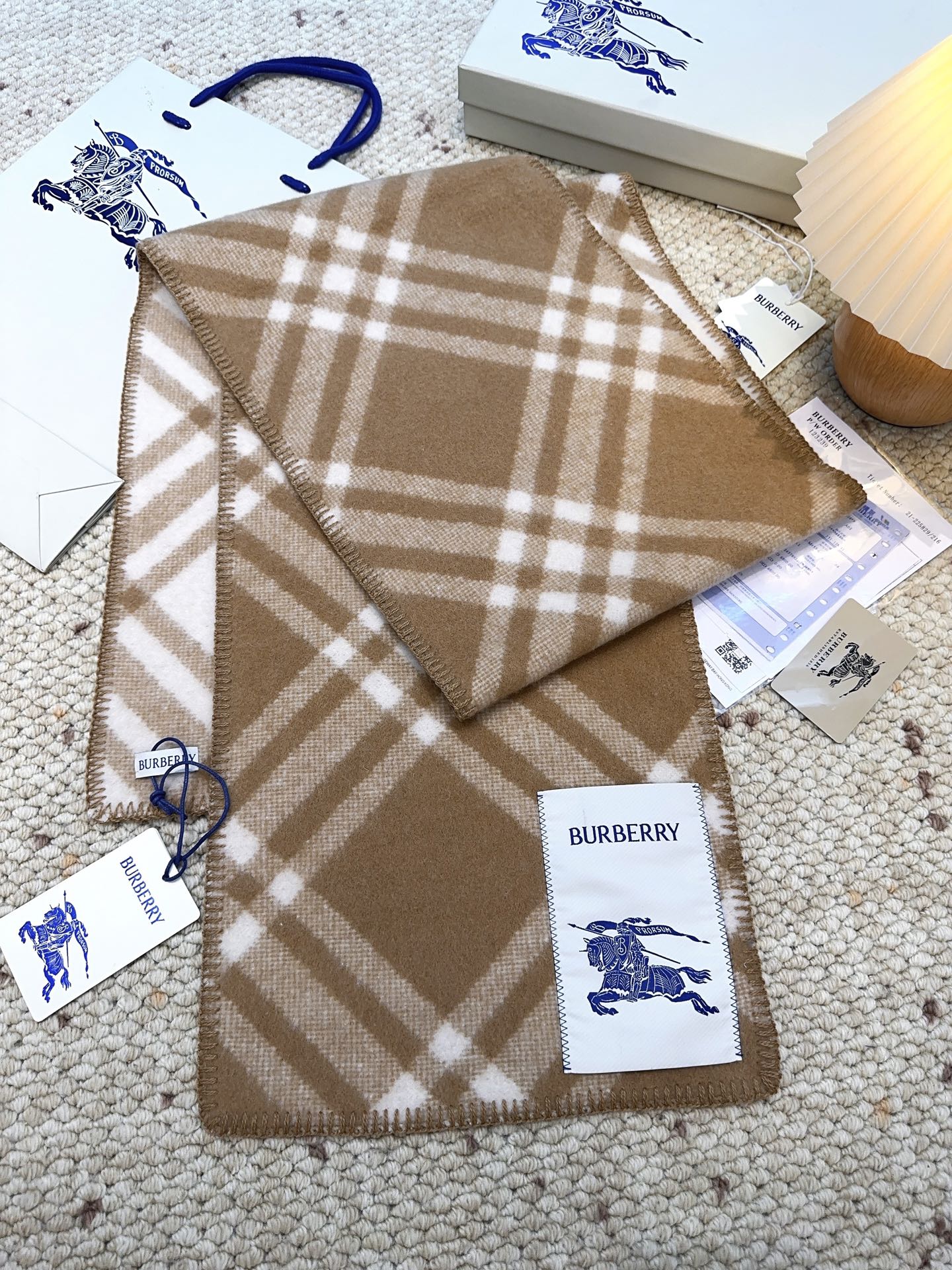 Burberry可遇不可求的王炸级单品，绝对是独家级别，工艺与材料完全与正品无区别，粗犷耐用，厚实保暖 