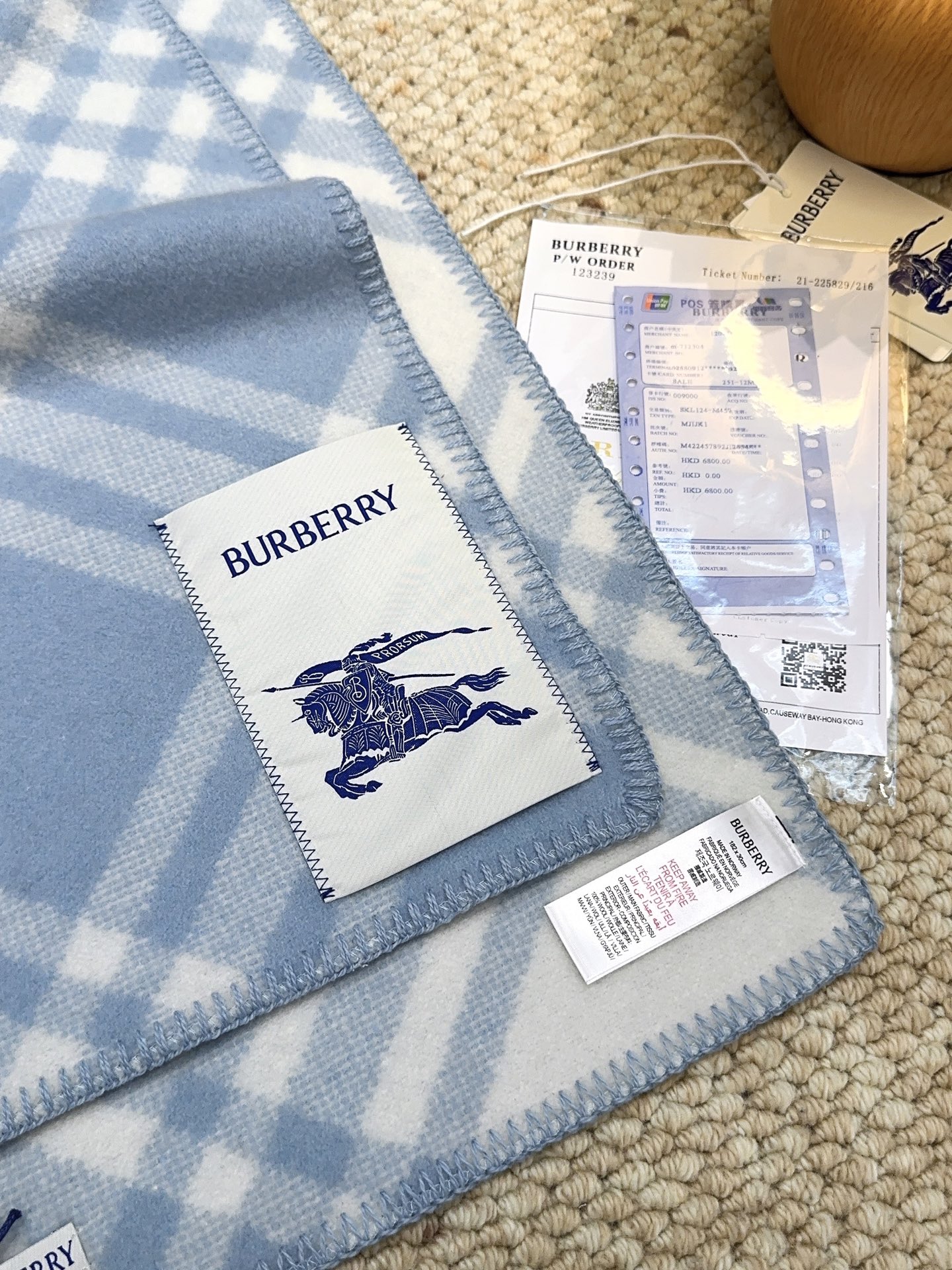 Burberry可遇不可求的王炸级单品，绝对是独家级别，工艺与材料完全与正品无区别，粗犷耐用，厚实保暖 