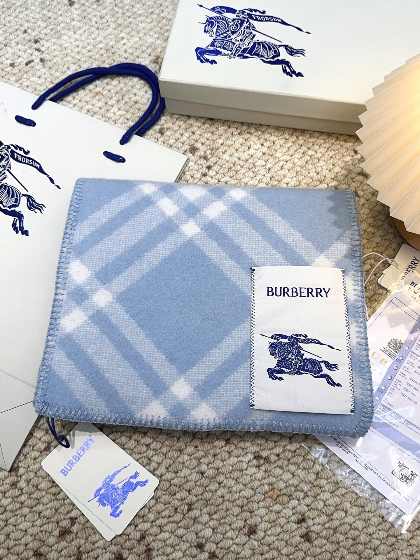 Burberry可遇不可求的王炸级单品，绝对是独家级别，工艺与材料完全与正品无区别，粗犷耐用，厚实保暖 