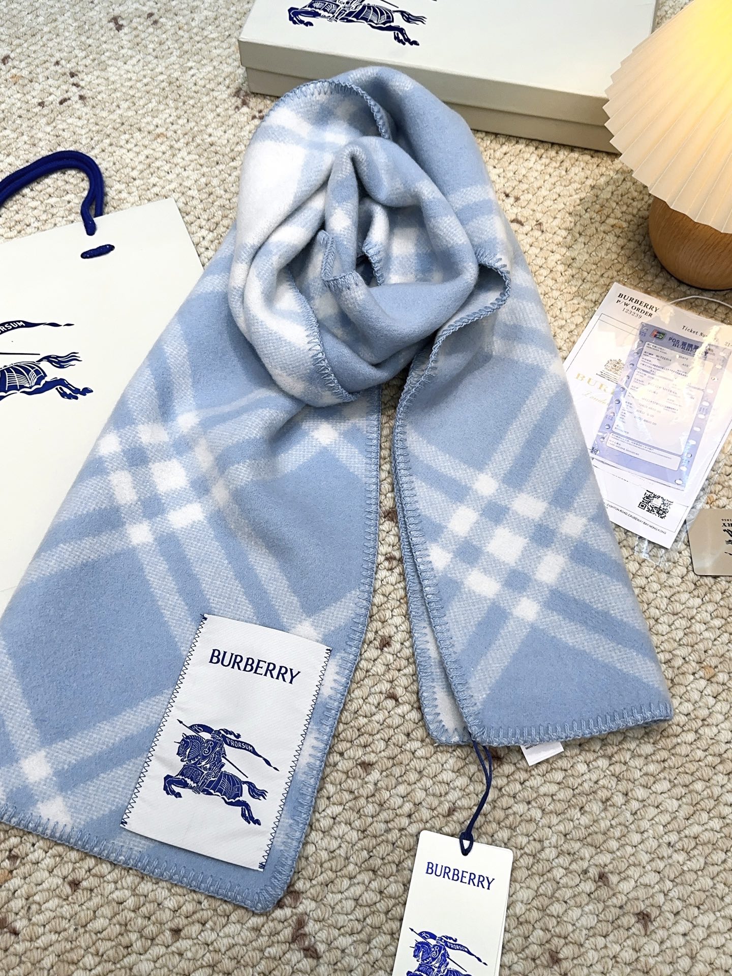 Burberry可遇不可求的王炸级单品，绝对是独家级别，工艺与材料完全与正品无区别，粗犷耐用，厚实保暖 