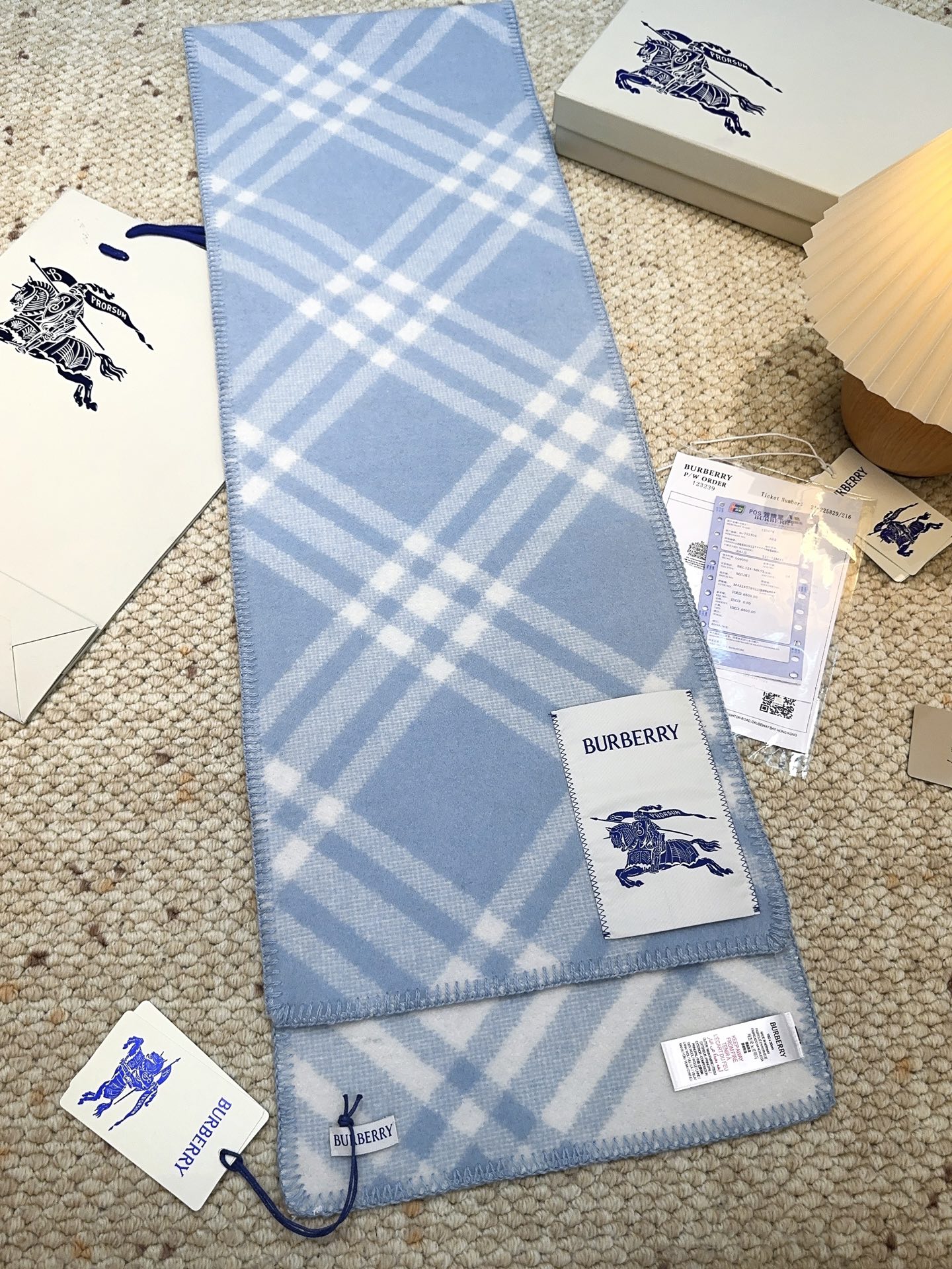 Burberry可遇不可求的王炸级单品，绝对是独家级别，工艺与材料完全与正品无区别，粗犷耐用，厚实保暖 