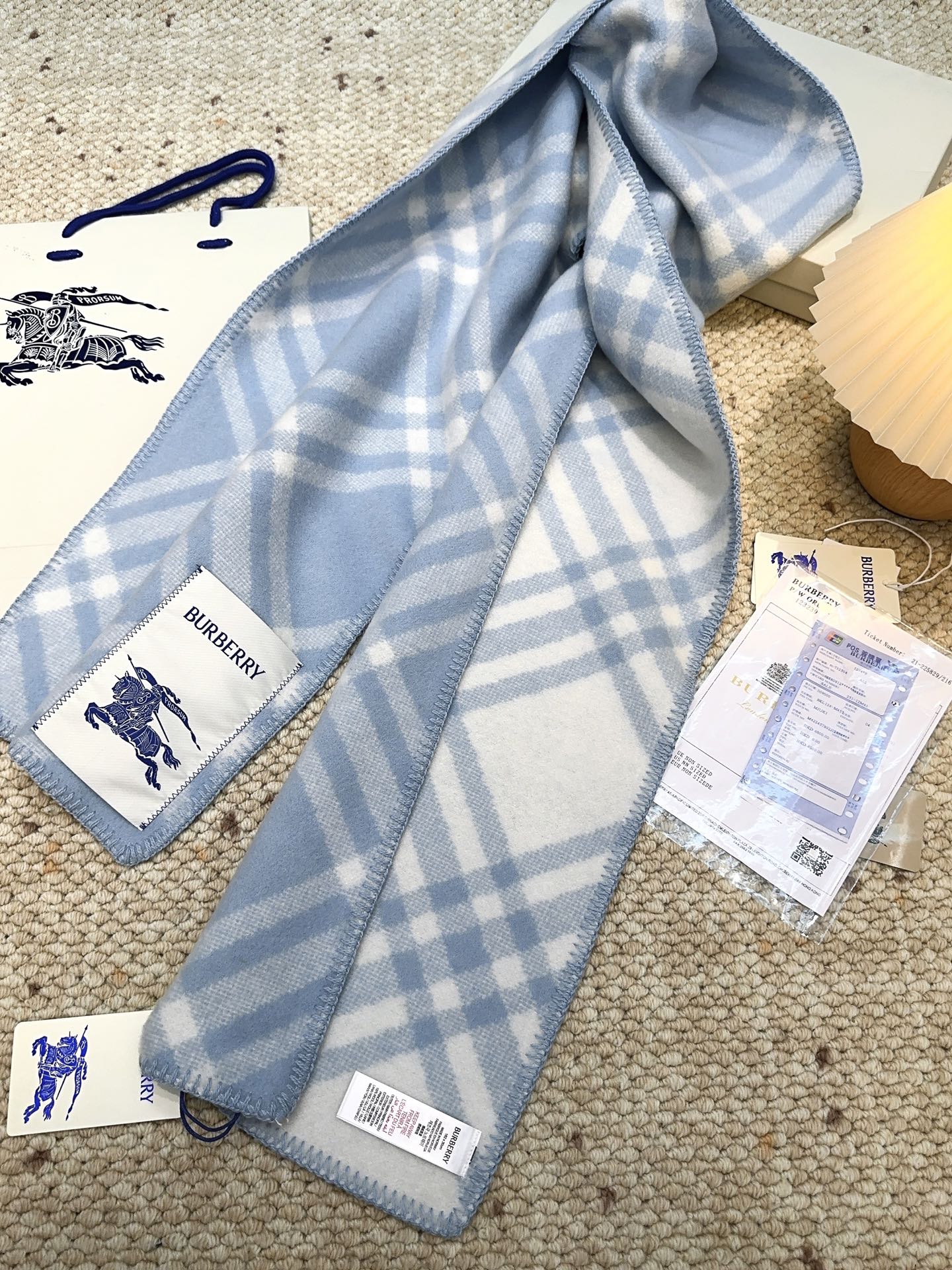 Burberry可遇不可求的王炸级单品，绝对是独家级别，工艺与材料完全与正品无区别，粗犷耐用，厚实保暖 