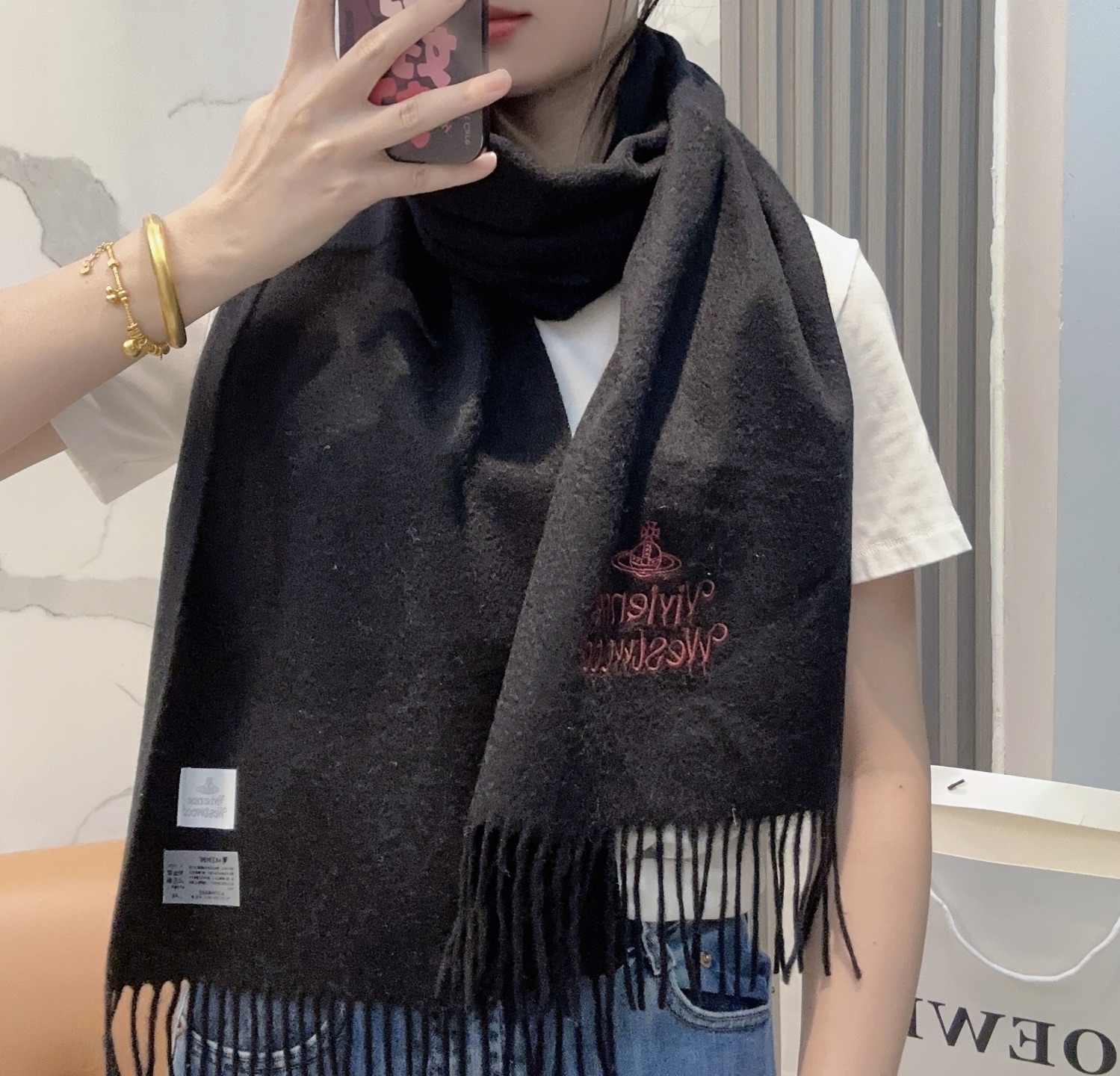 𝐕𝐢𝐯𝐢𝐞𝐧𝐧𝐞 𝐖𝐞𝐬𝐭𝐰𝐨𝐨𝐝🪐✨【薇薇安 · 西太后】极品山羊绒小围巾，送人自留都太高大上了😍重磅