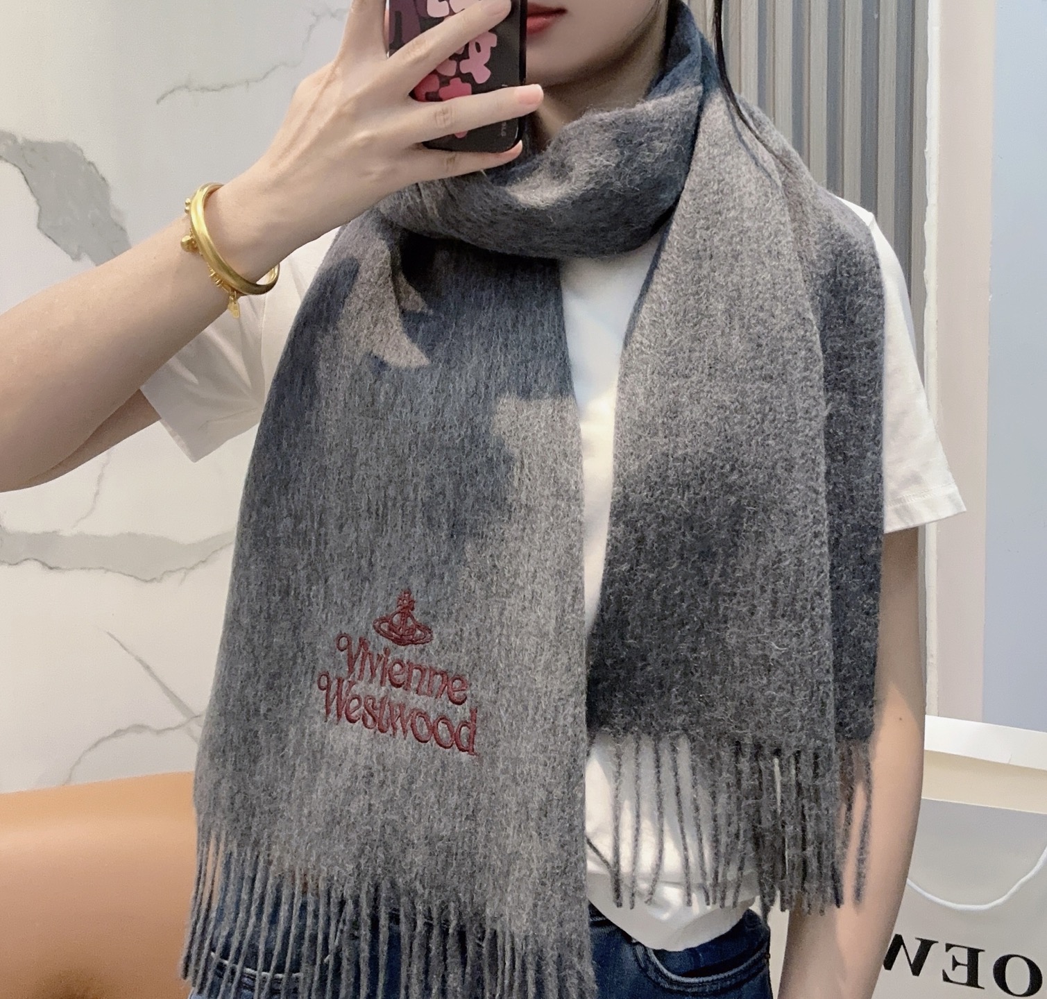 𝐕𝐢𝐯𝐢𝐞𝐧𝐧𝐞 𝐖𝐞𝐬𝐭𝐰𝐨𝐨𝐝🪐✨【薇薇安 · 西太后】极品山羊绒小围巾，送人自留都太高大上了😍重磅