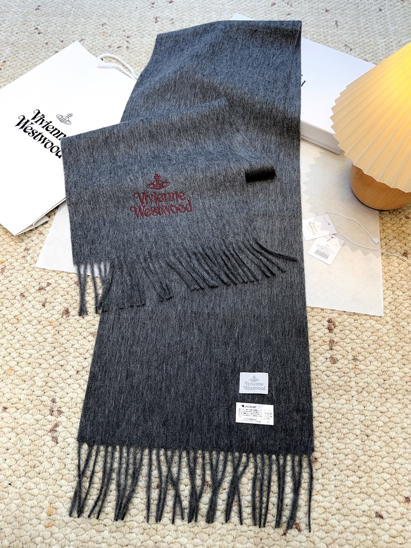 𝐕𝐢𝐯𝐢𝐞𝐧𝐧𝐞 𝐖𝐞𝐬𝐭𝐰𝐨𝐨𝐝🪐✨【薇薇安 · 西太后】极品山羊绒小围巾，送人自留都太高大上了😍重磅